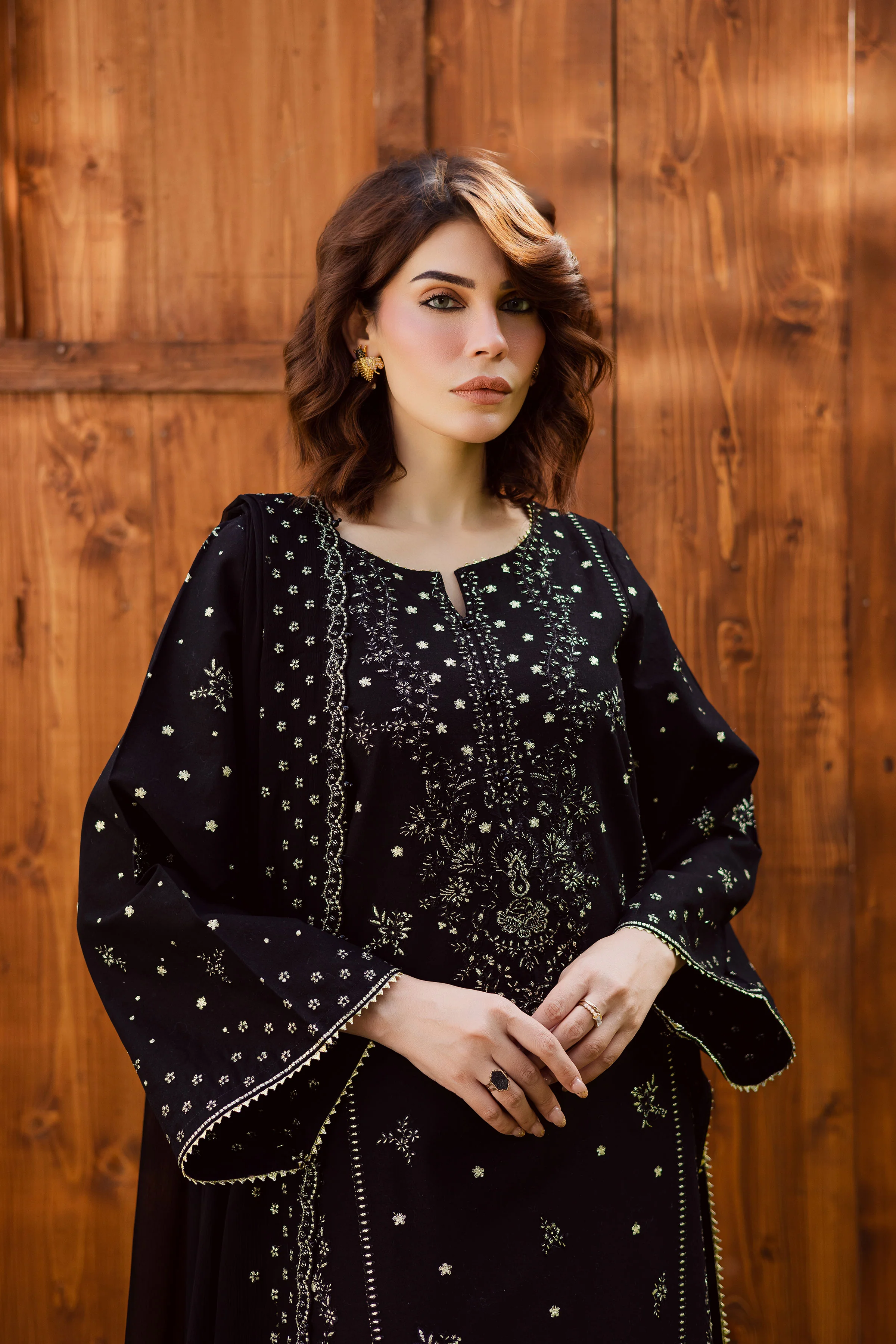 Aasfina 3Pc - Embroidered Khaddar Dress - Image 3
