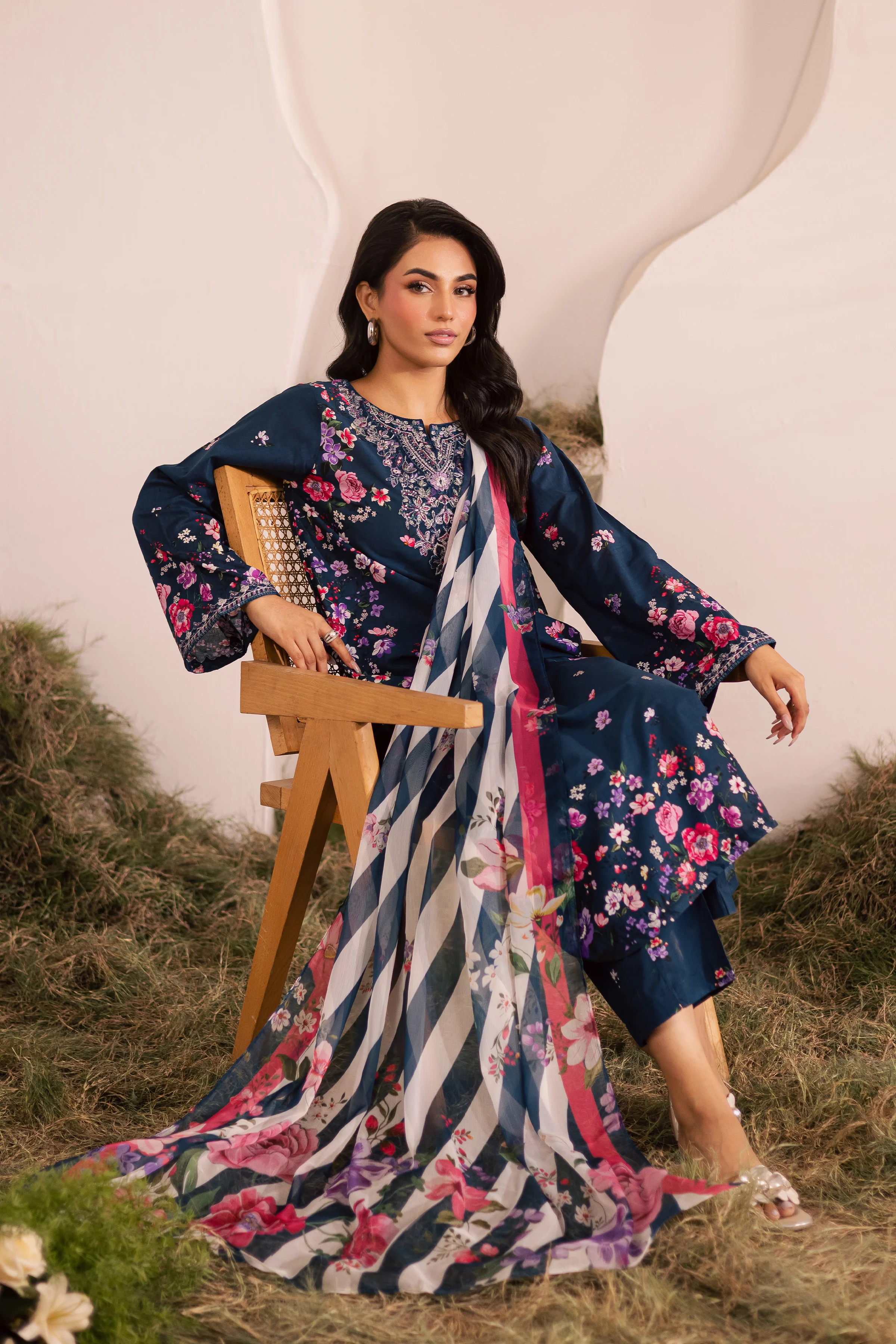 Amber 3Pc - Printed Lawn Dress - Image 4