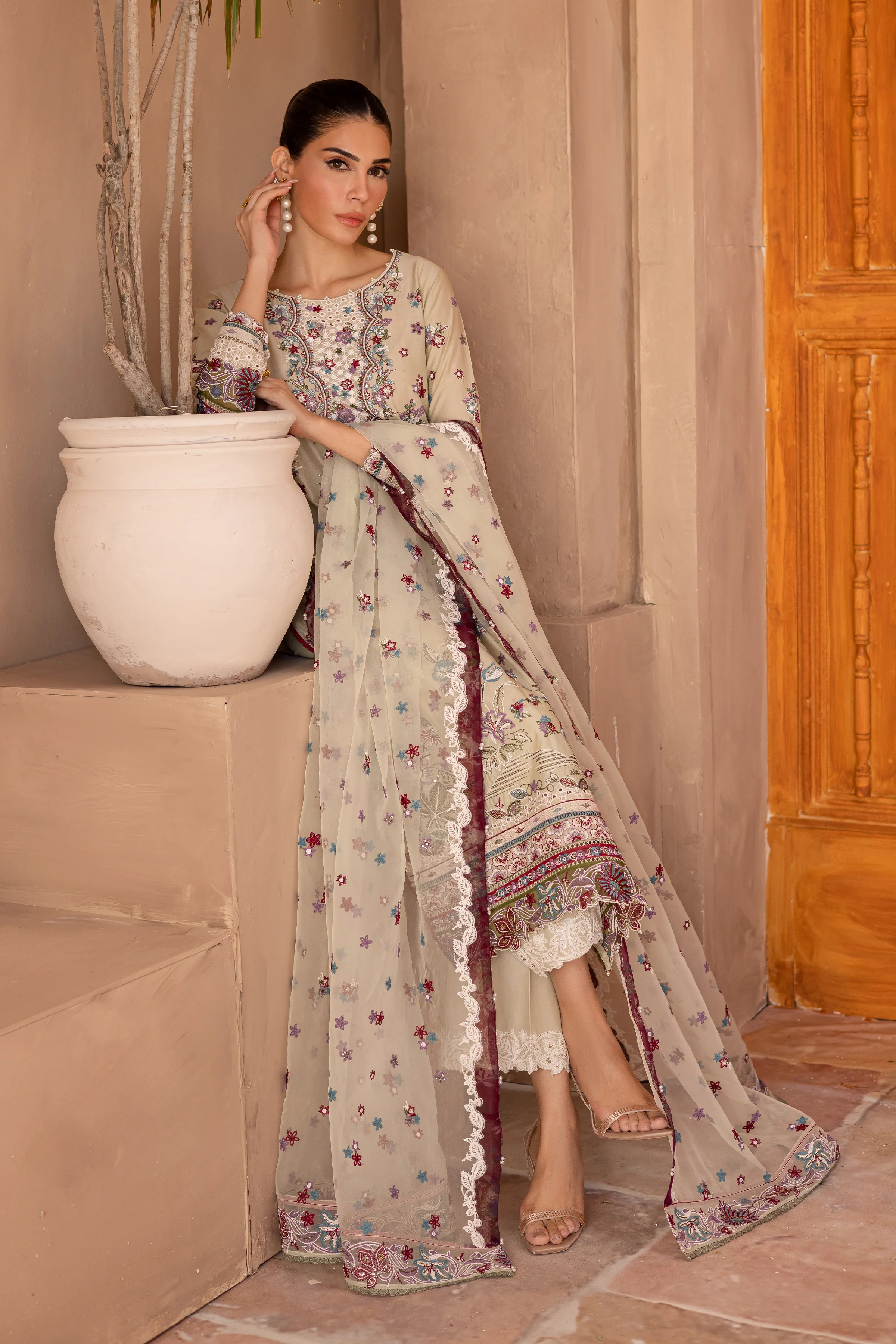 Amiraa 3Pc - Embroidered Luxe Pre - Image 4