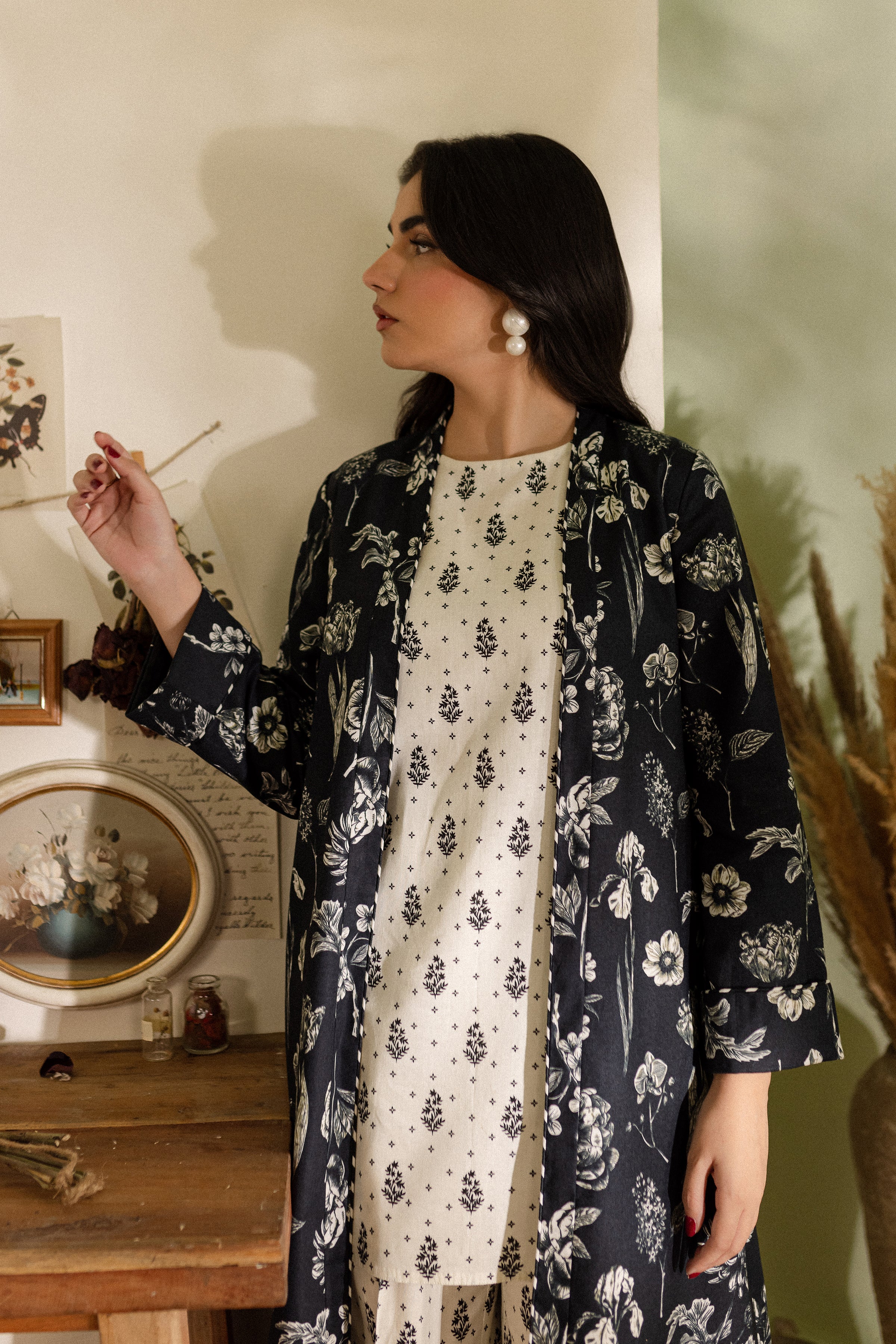 Armish 3Pc - Printed Khaddar Dress - Image 4