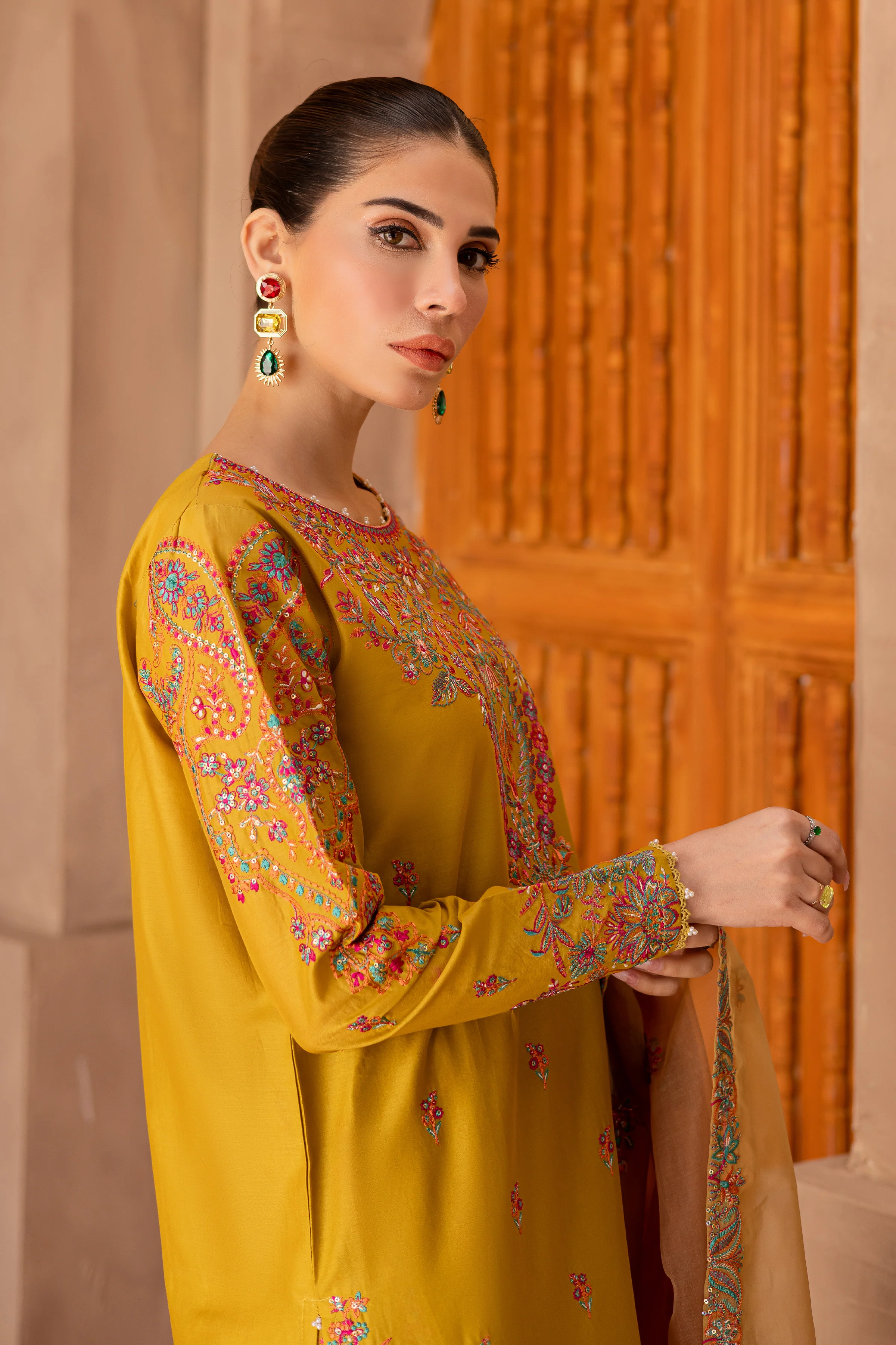 Arwen 3Pc - Embroidered Luxe Pret - Image 7