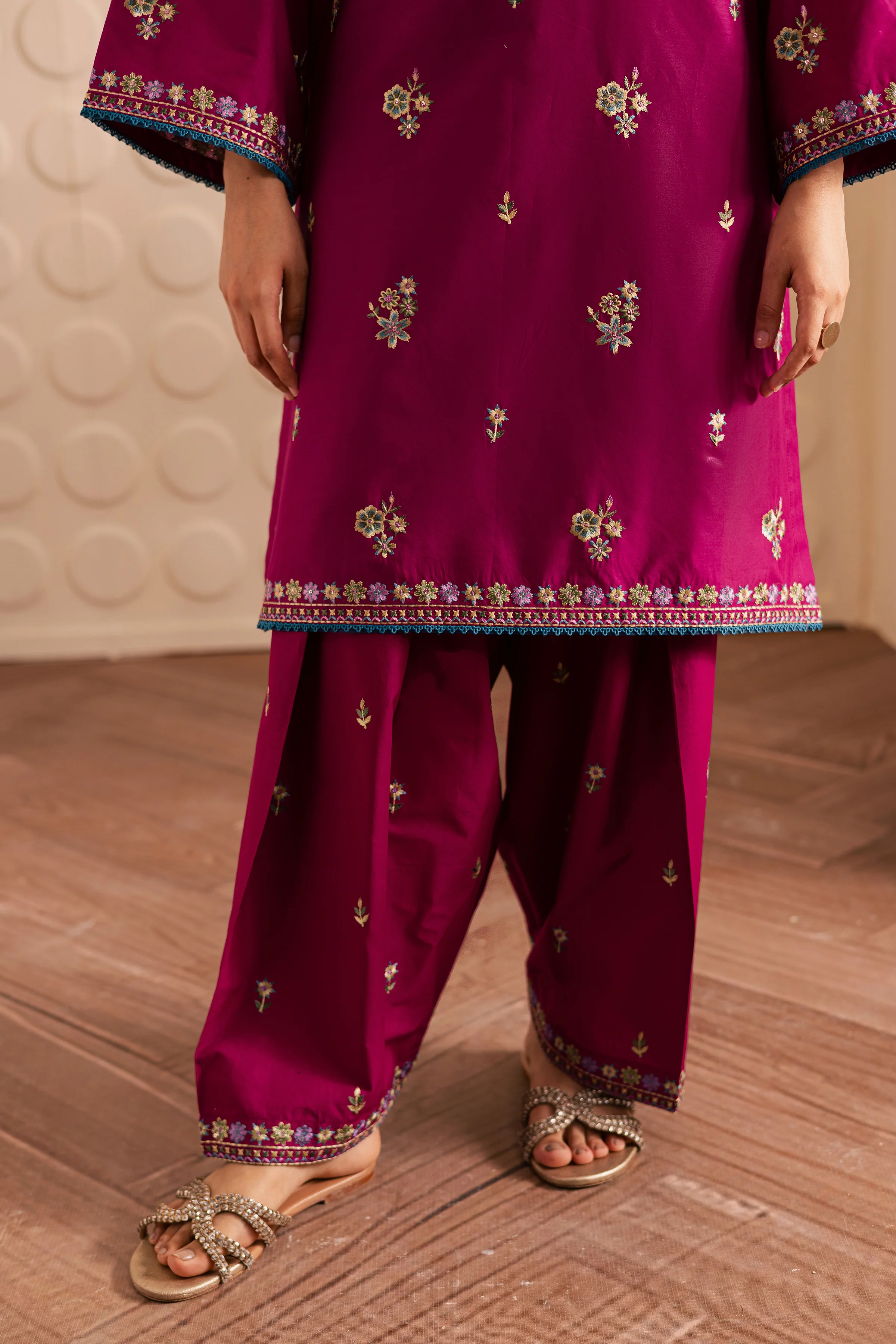 Berry 2pc - Embroidered Lawn Pret - Image 9