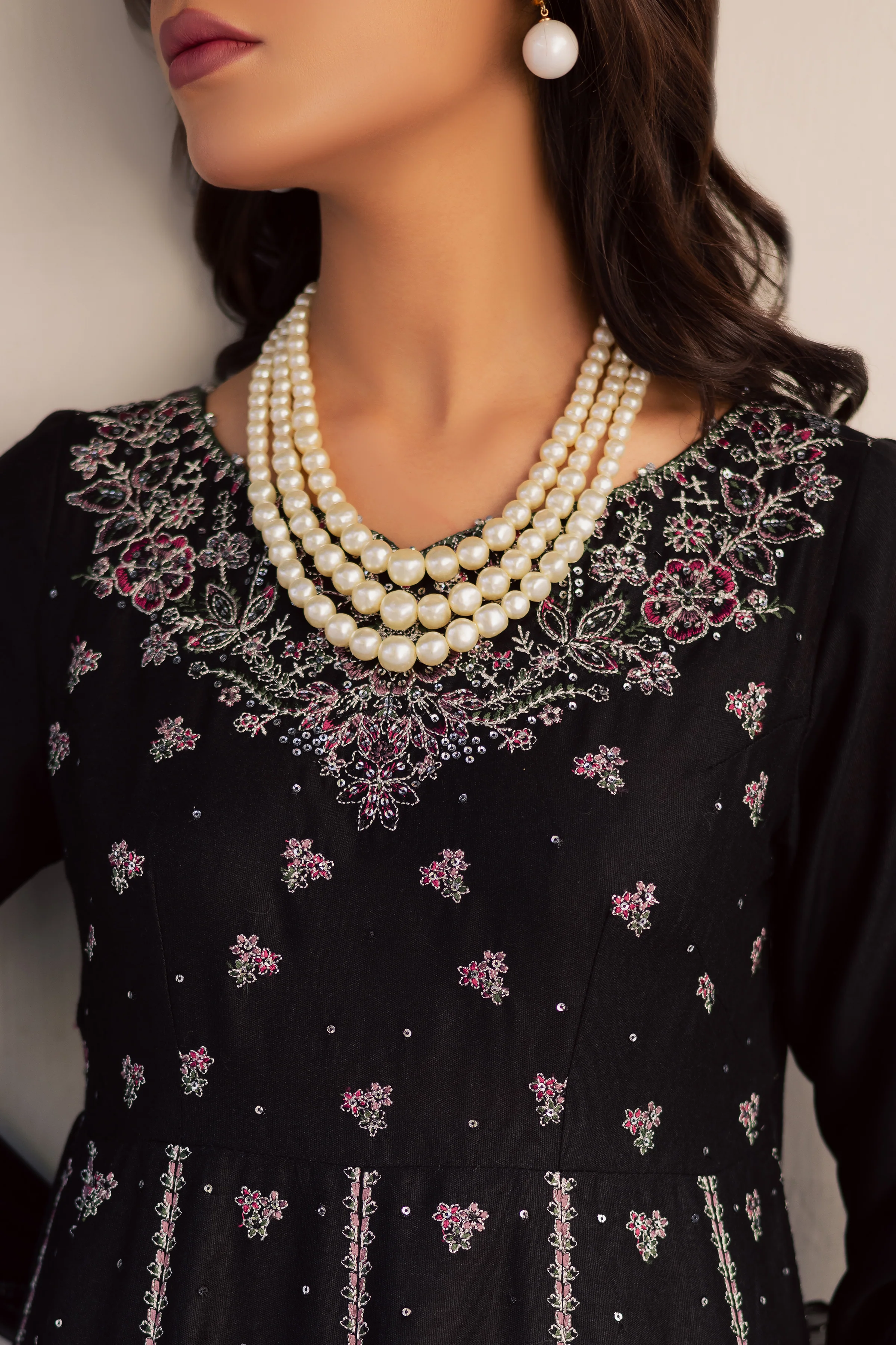 Black Mastani 3Pc - Embroidered Karandi Dress - Image 7