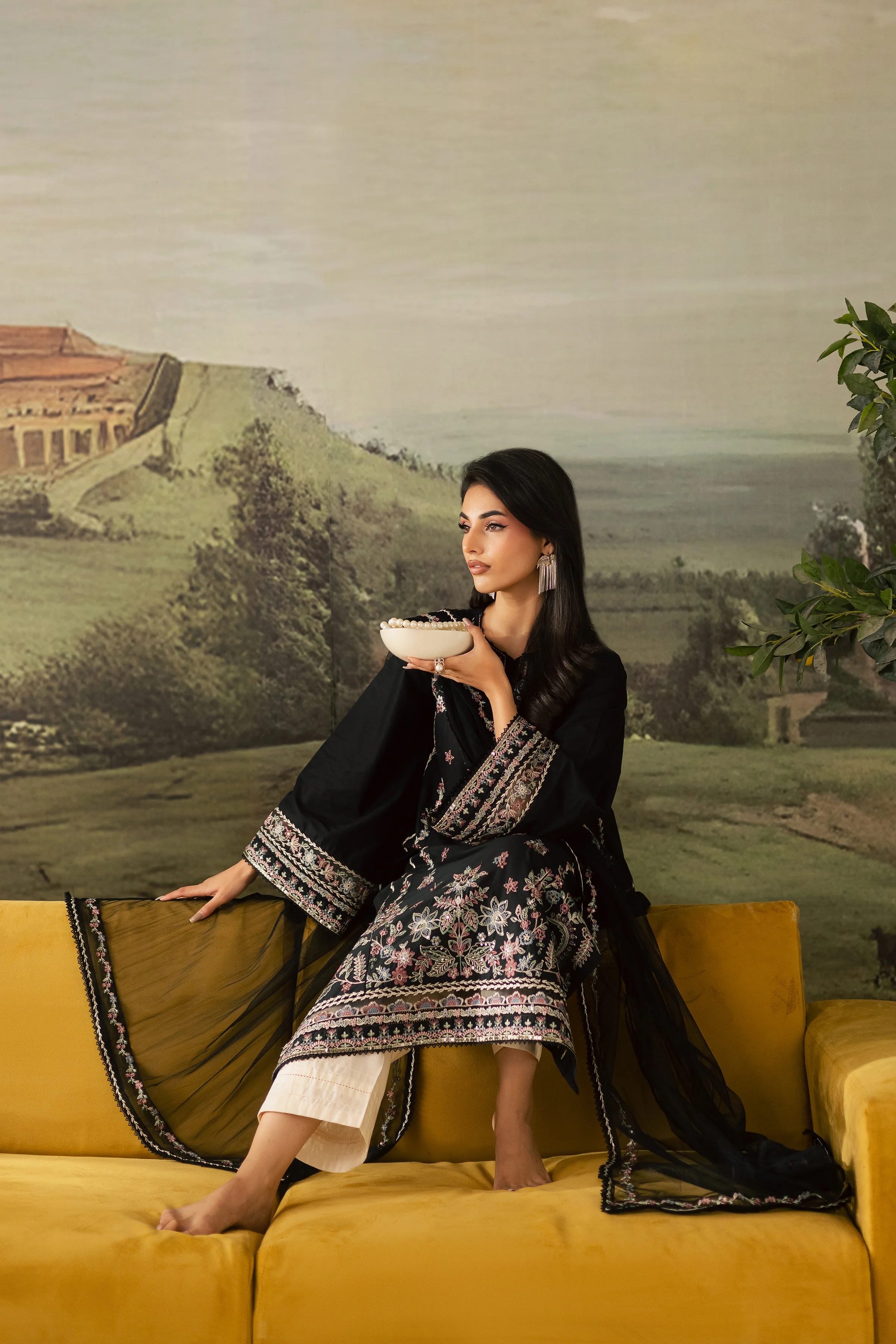 Black Moon 3Pc - Embroidered Lawn Pret - Image 4