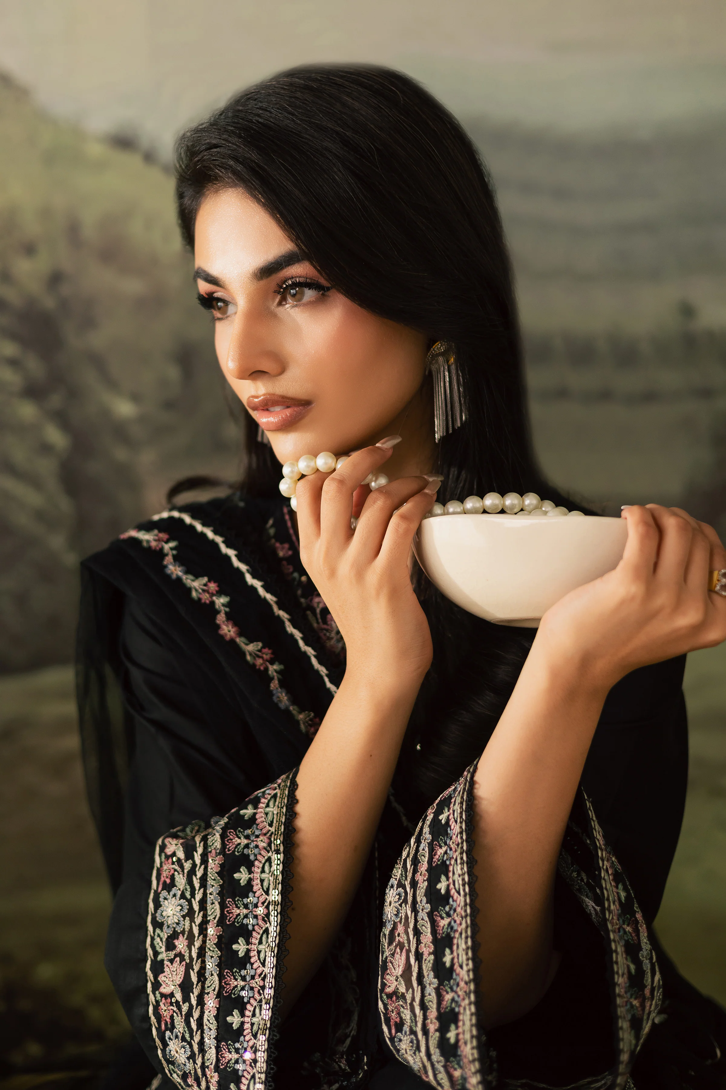 Black Moon 3Pc - Embroidered Lawn Pret - Image 6