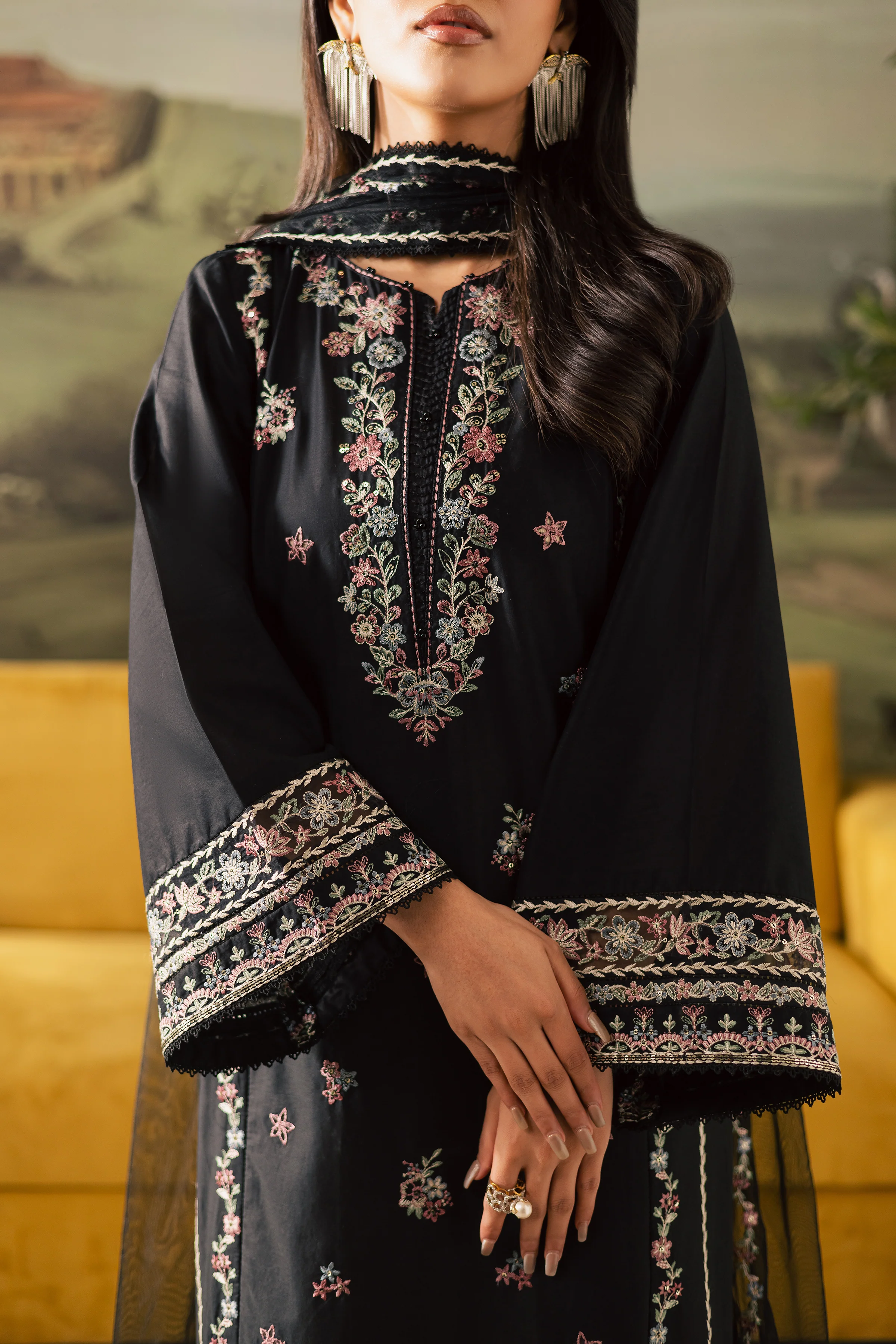 Black Moon 3Pc - Embroidered Lawn Pret - Image 7