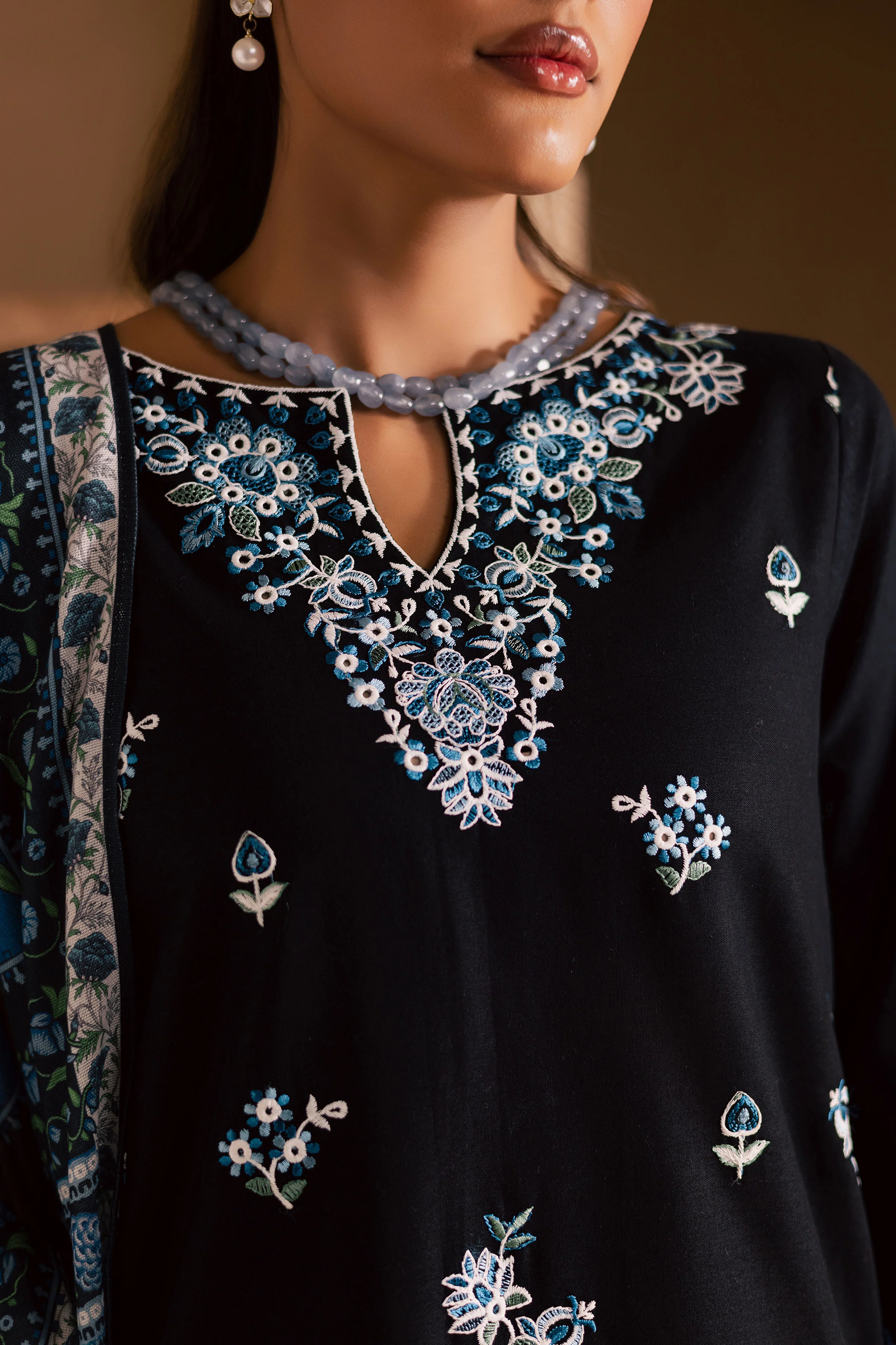 Black Riva 3Pc - Embroidered Khaddar Dress - Image 6
