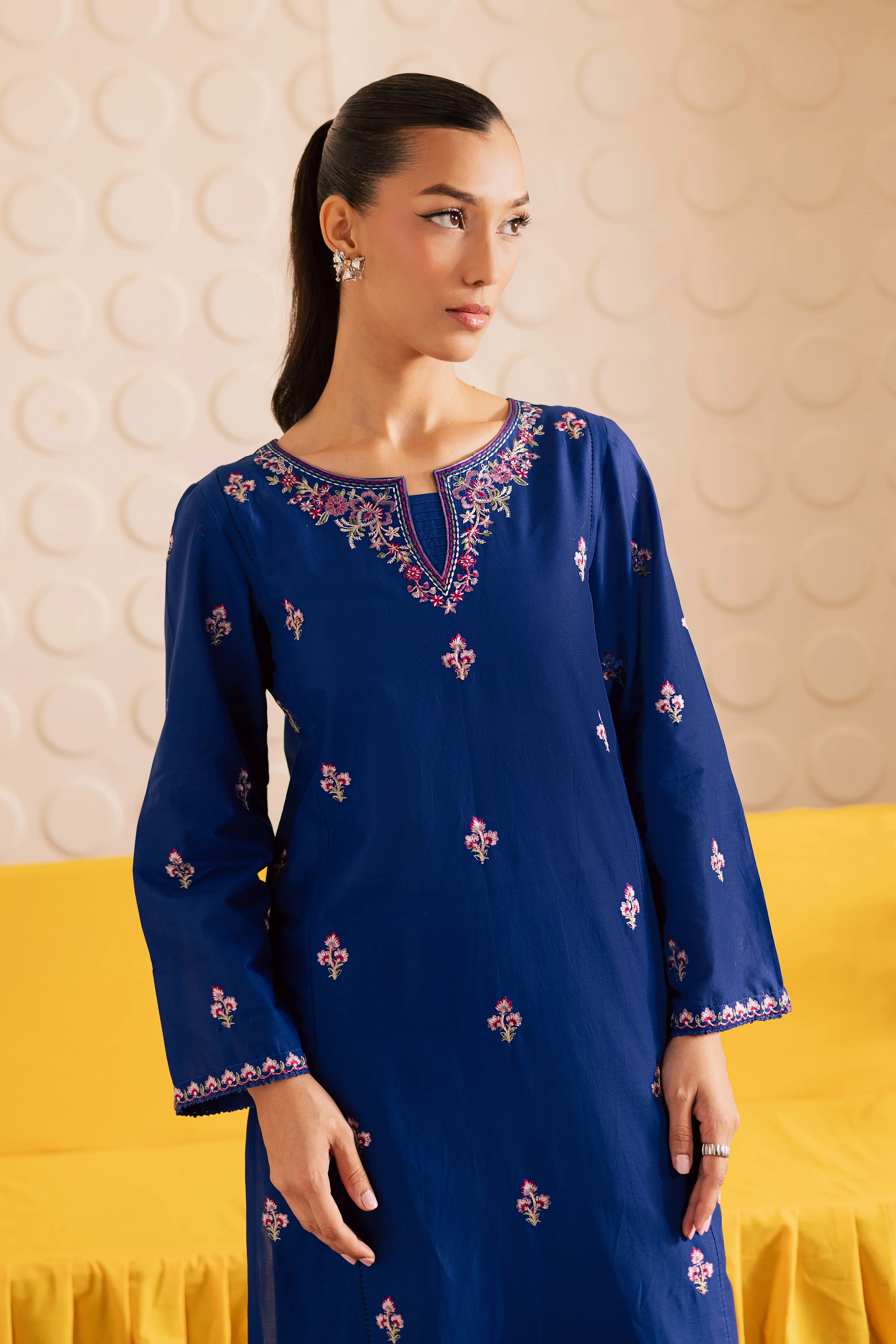 Blinky 2pc - Embroidered Lawn Pret - Image 2