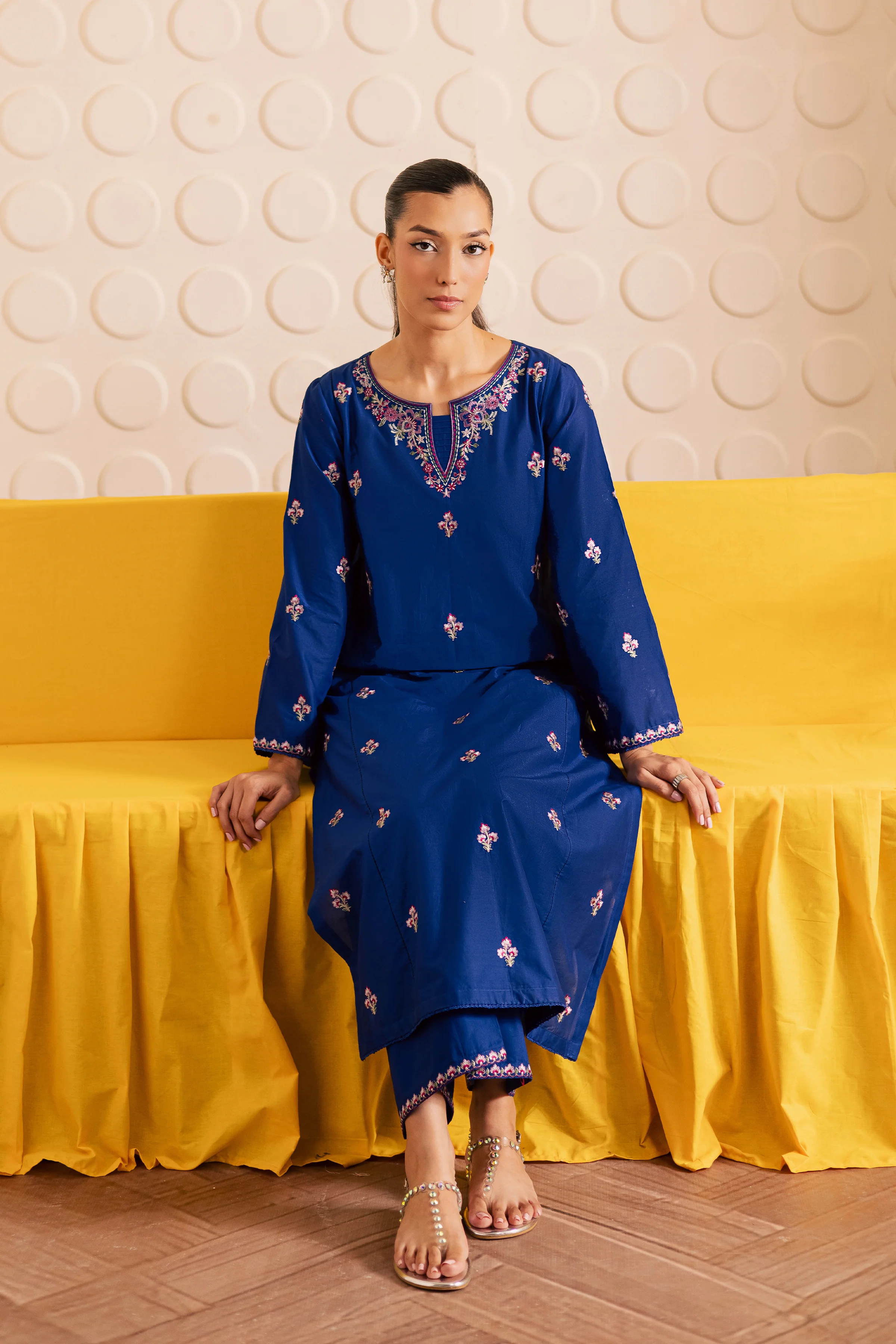 Blinky 2pc - Embroidered Lawn Pret - Image 4