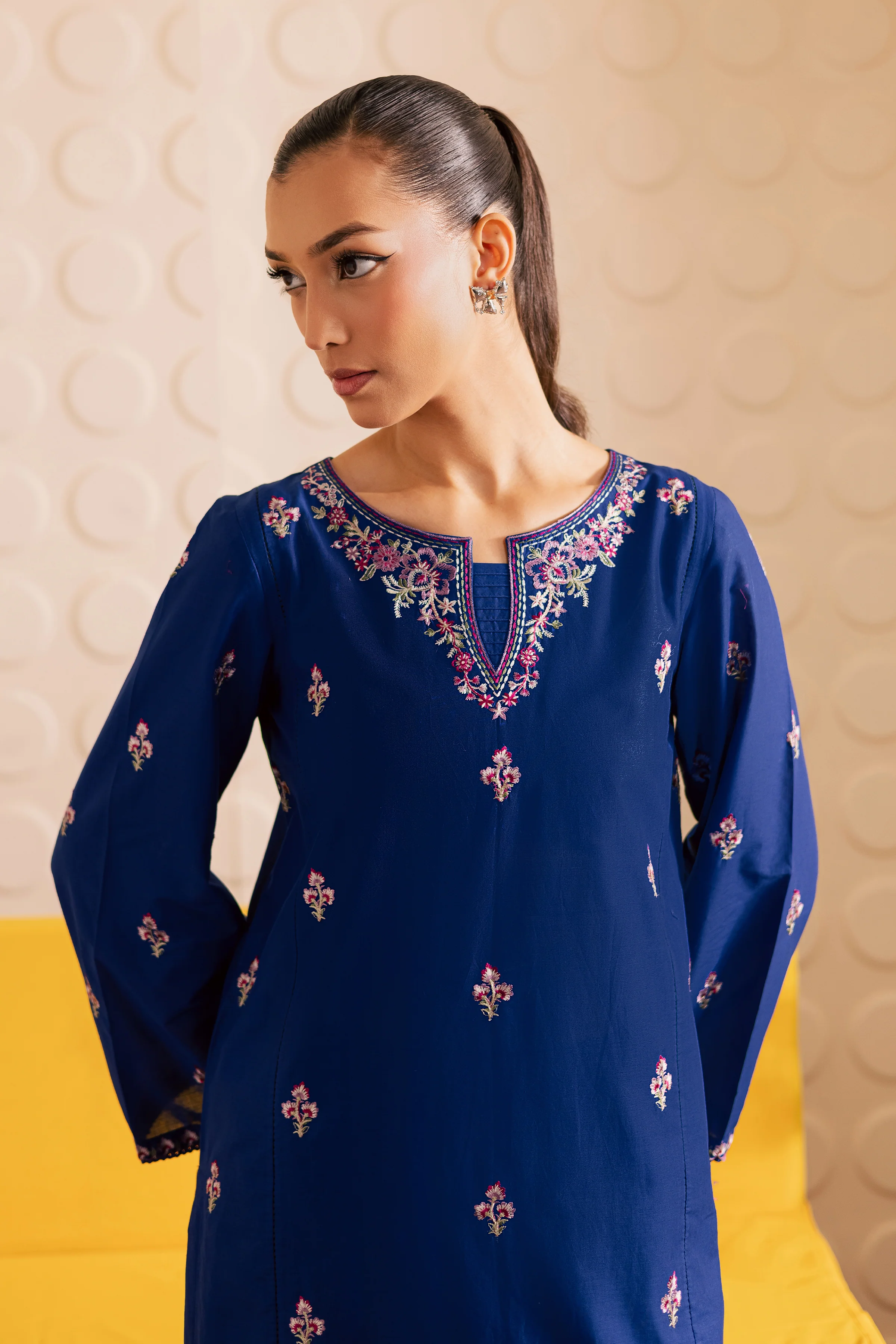 Blinky 2pc - Embroidered Lawn Pret - Image 5