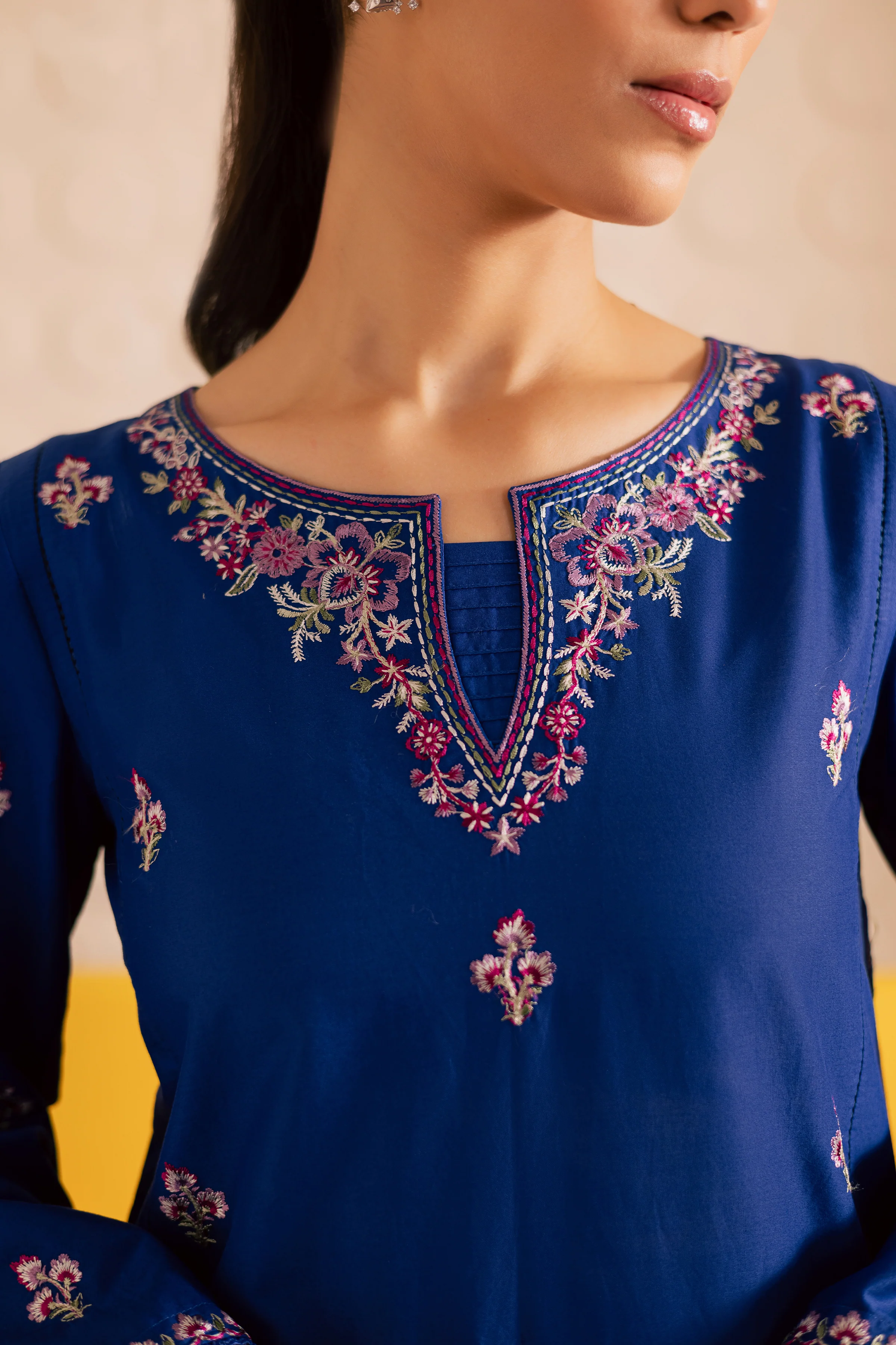 Blinky 2pc - Embroidered Lawn Pret - Image 8