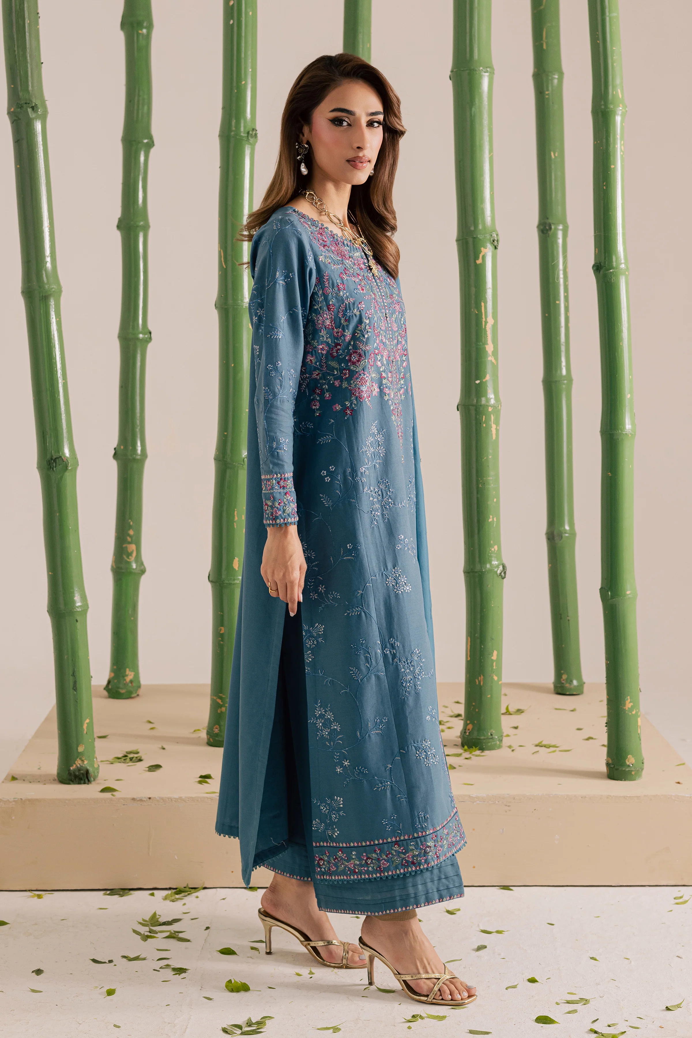 Blue Kaavish 3Pc - Embroidered Khaddar Dress - Image 6