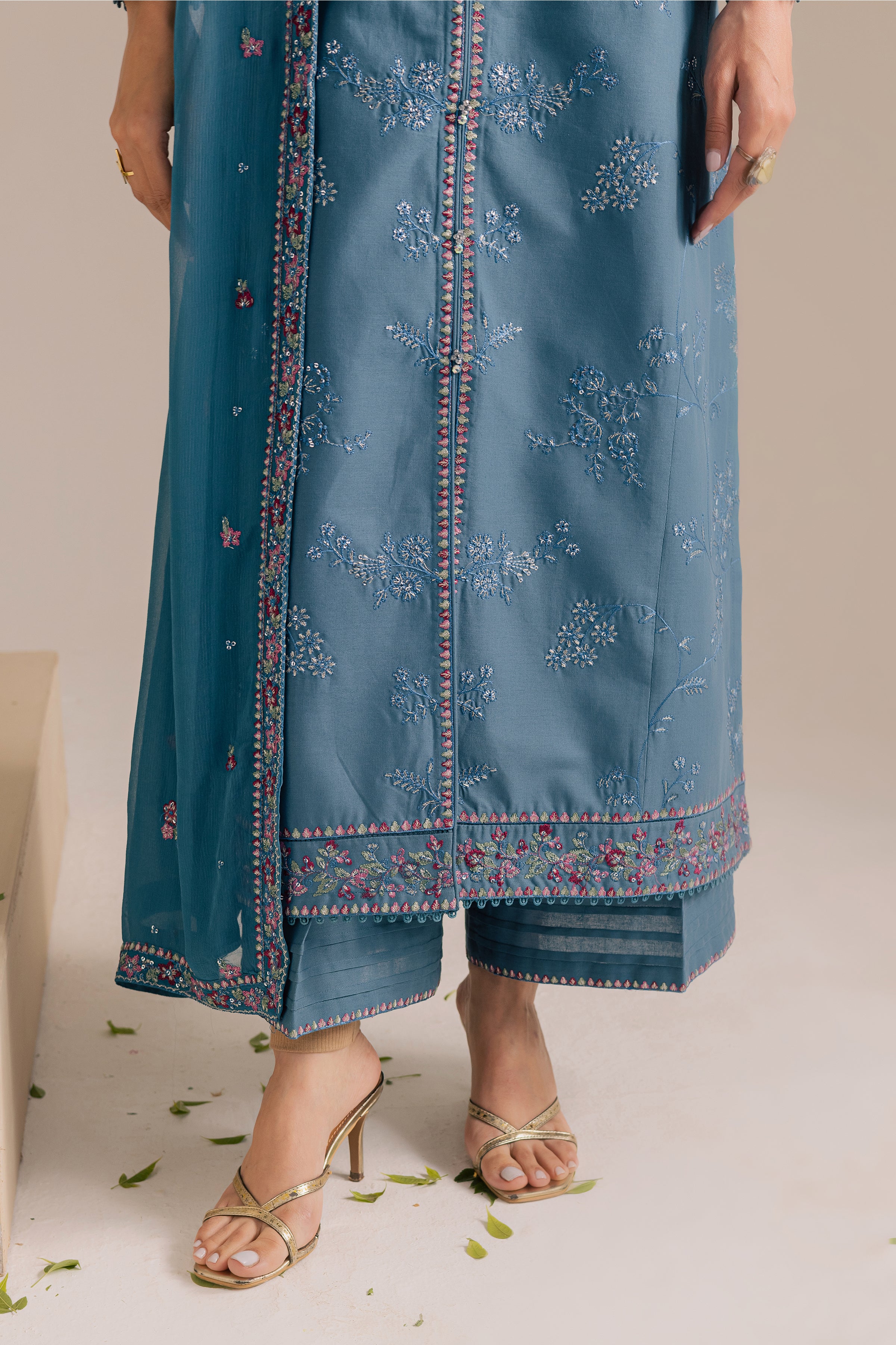 Blue Kaavish 3Pc - Embroidered Khaddar Dress - Image 9