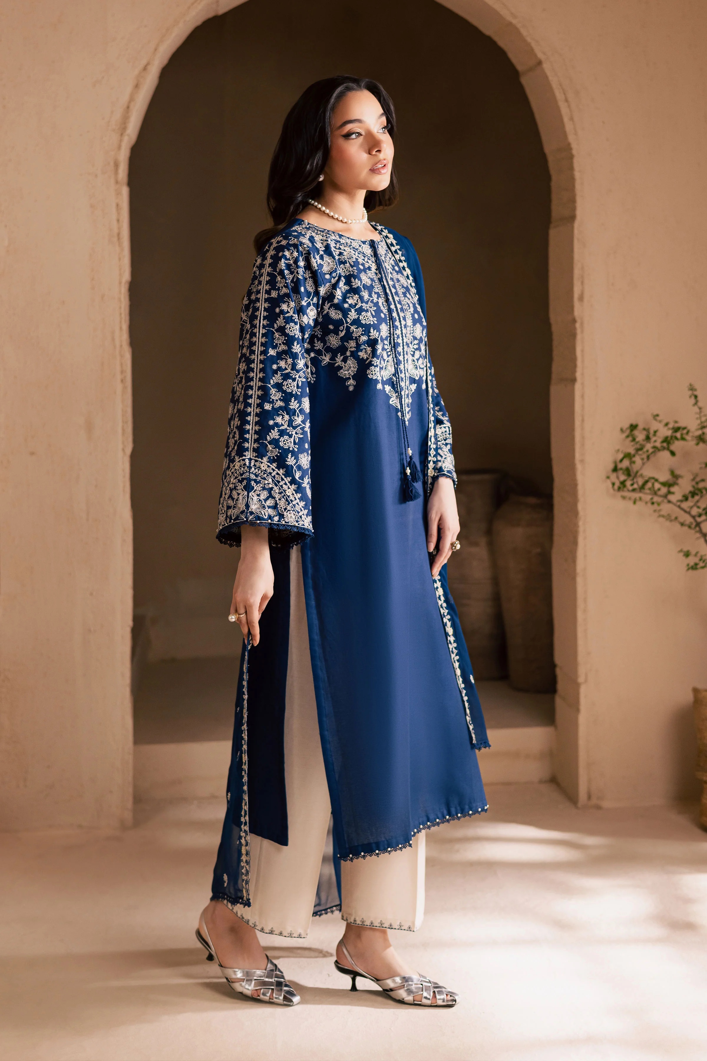 Blue Pashmina 3Pc - Embroidered Khaddar Dress - Image 3