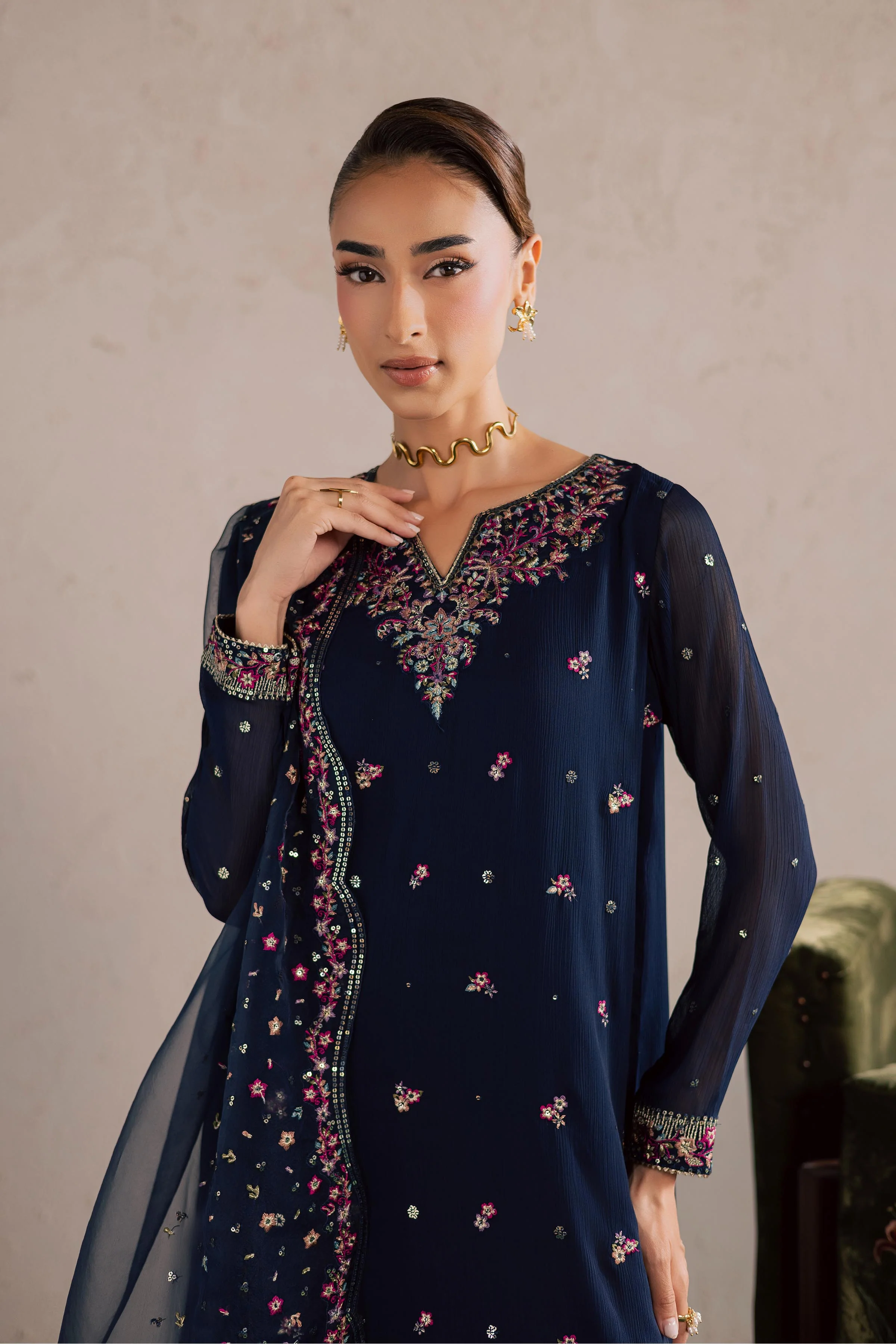 Bluey 3Pc - Festive Luxury Formal - Image 2