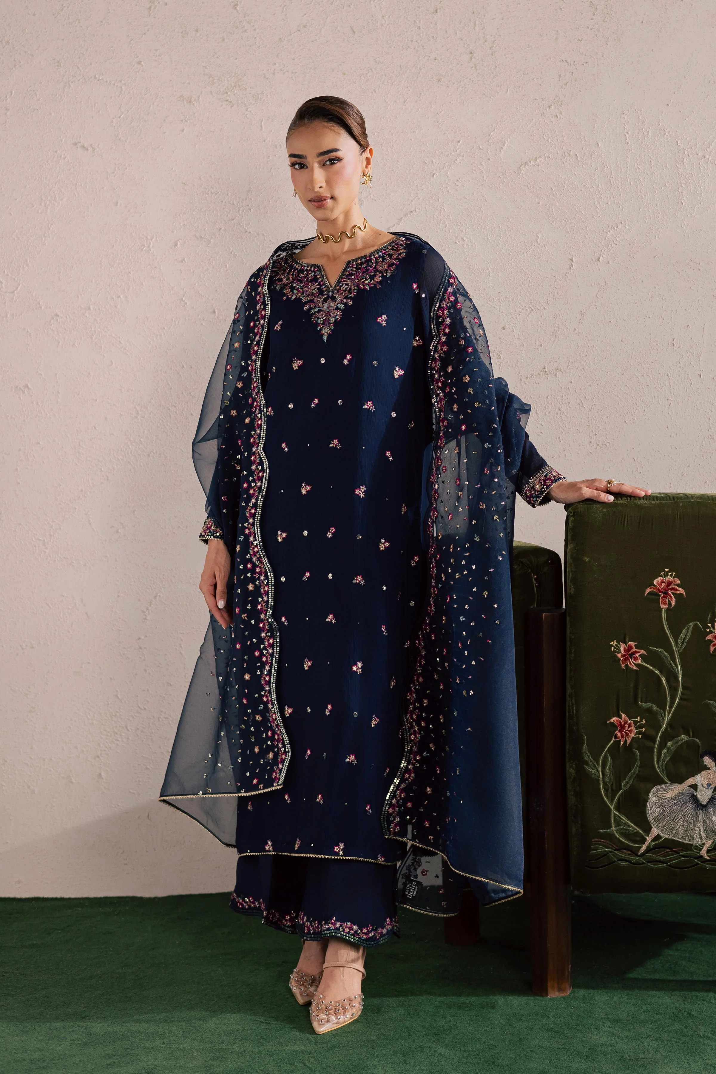 Bluey 3Pc - Festive Luxury Formal - Image 6