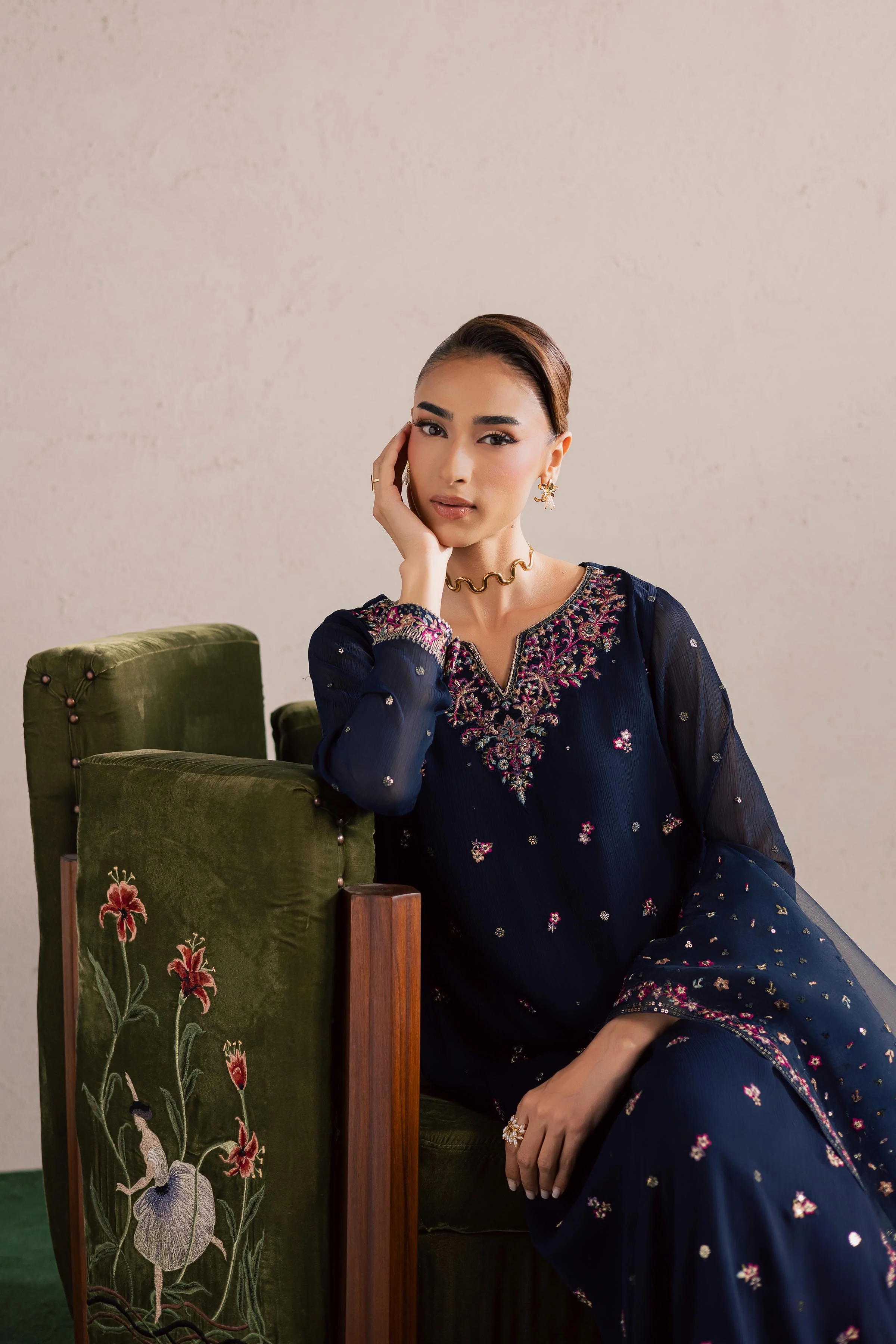 Bluey 3Pc - Festive Luxury Formal - Image 9