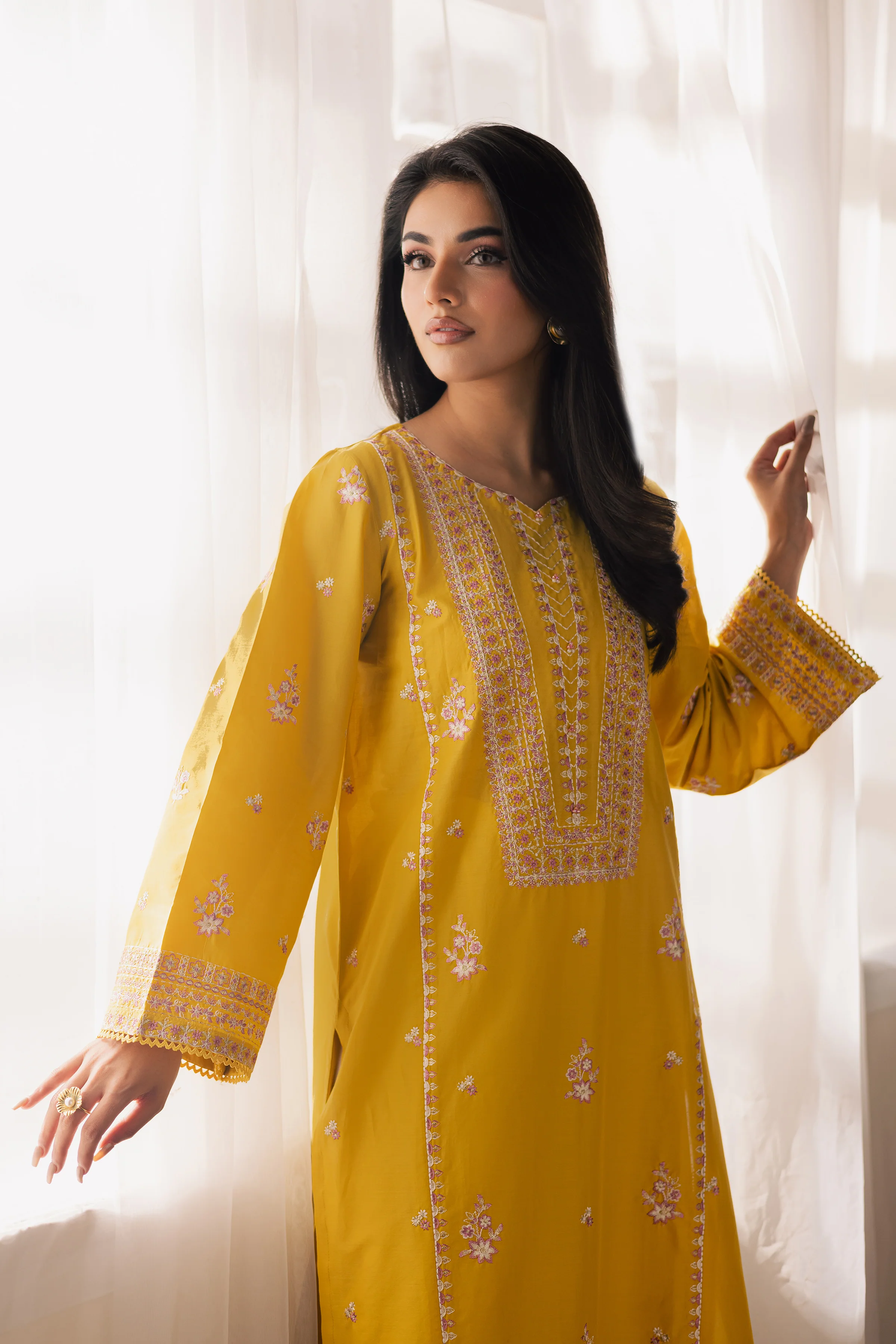 Cheez 2Pc - Embroidered Lawn Pret - Image 6
