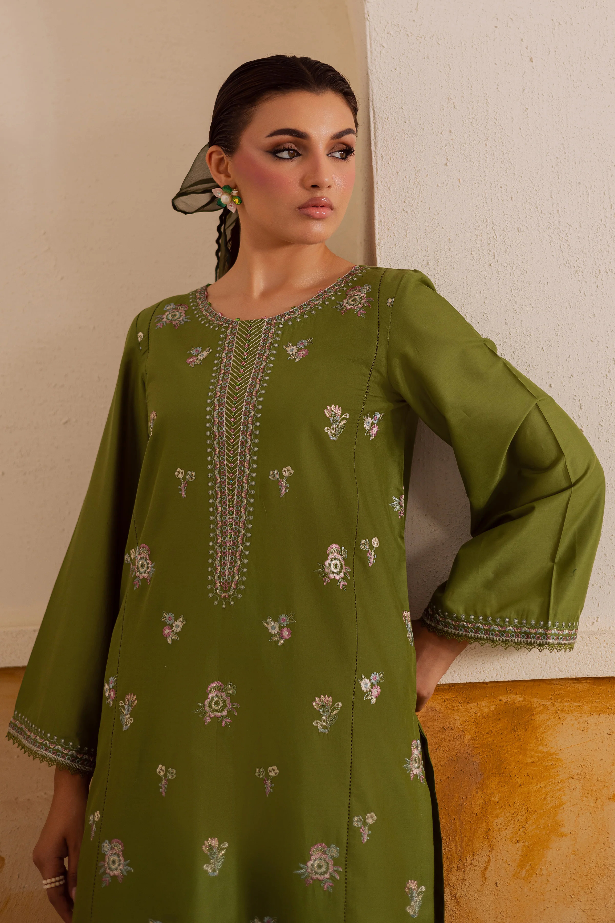Chucky 2Pc - Embroidered Lawn Pret - Image 2