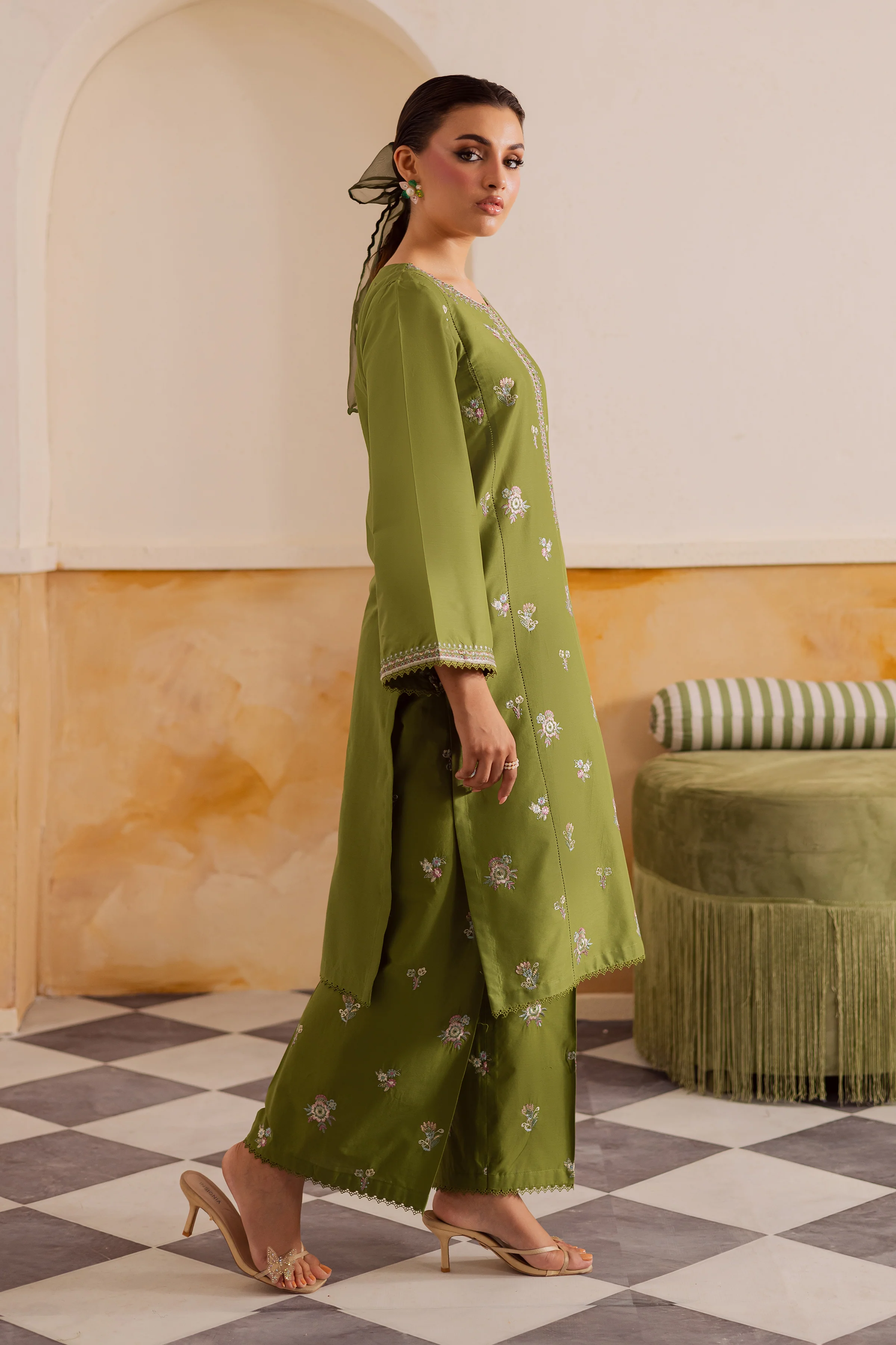 Chucky 2Pc - Embroidered Lawn Pret - Image 5