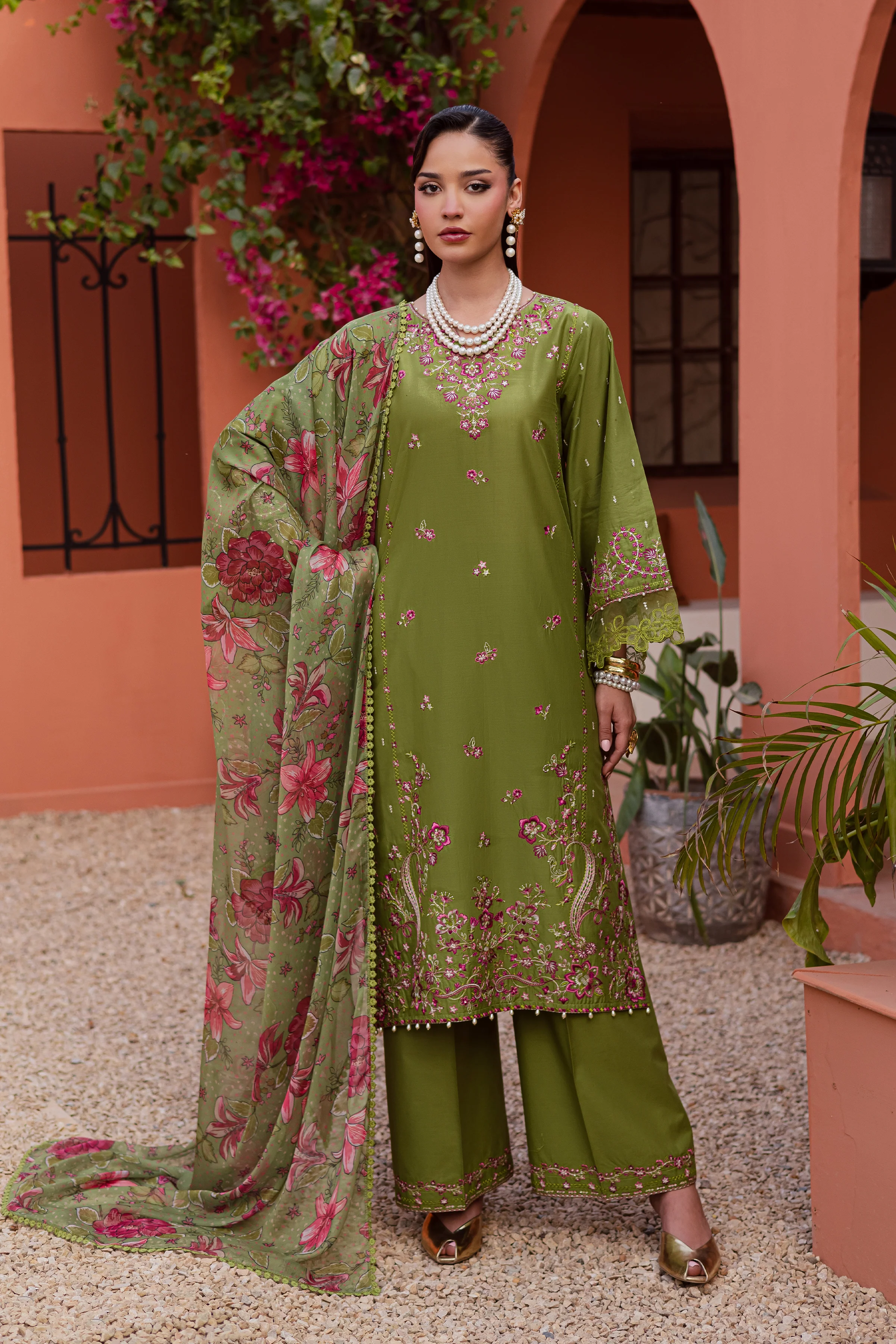 Cray 3Pc - Festive Embroidered Lawn - Image 5
