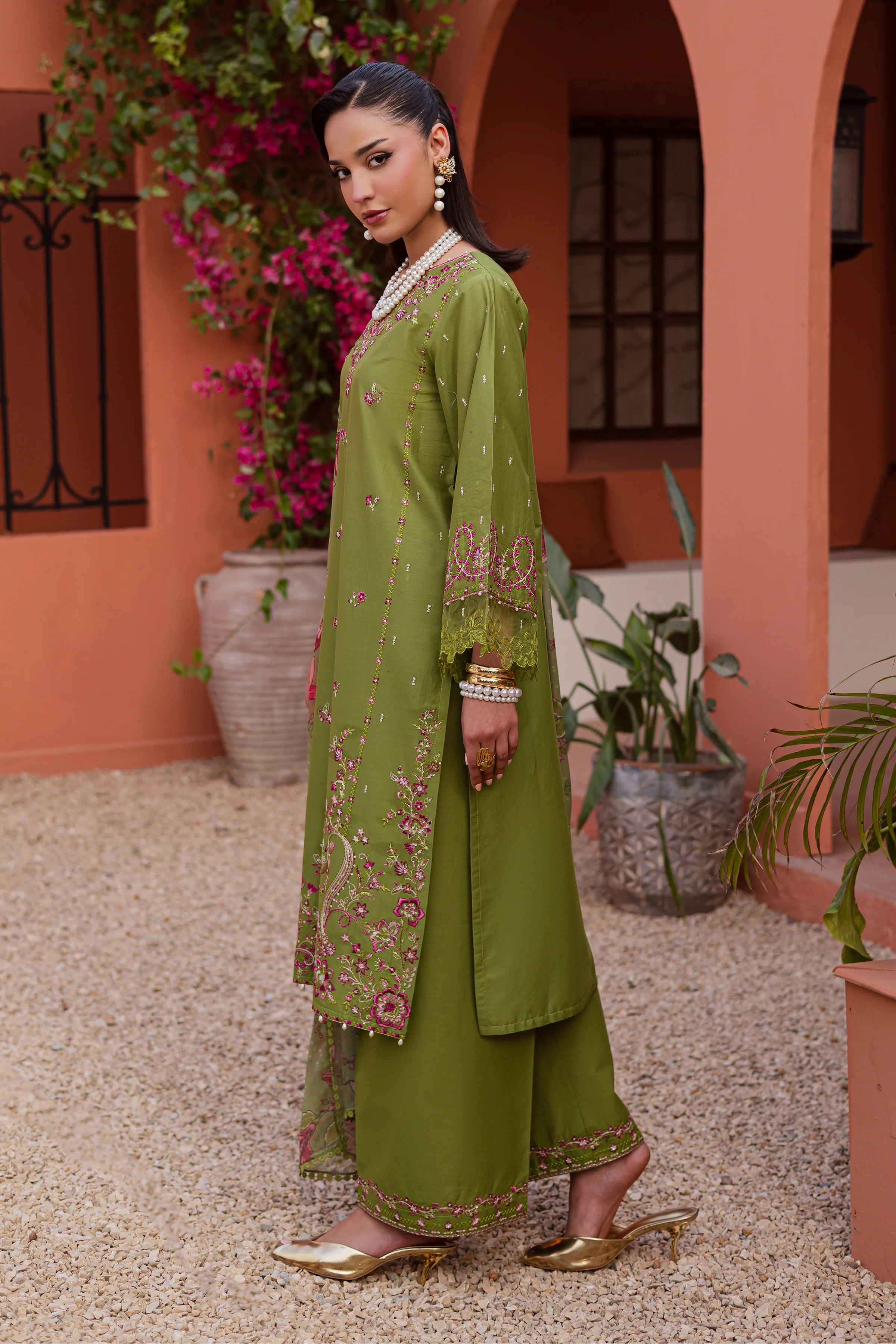 Cray 3Pc - Festive Embroidered Lawn - Image 6