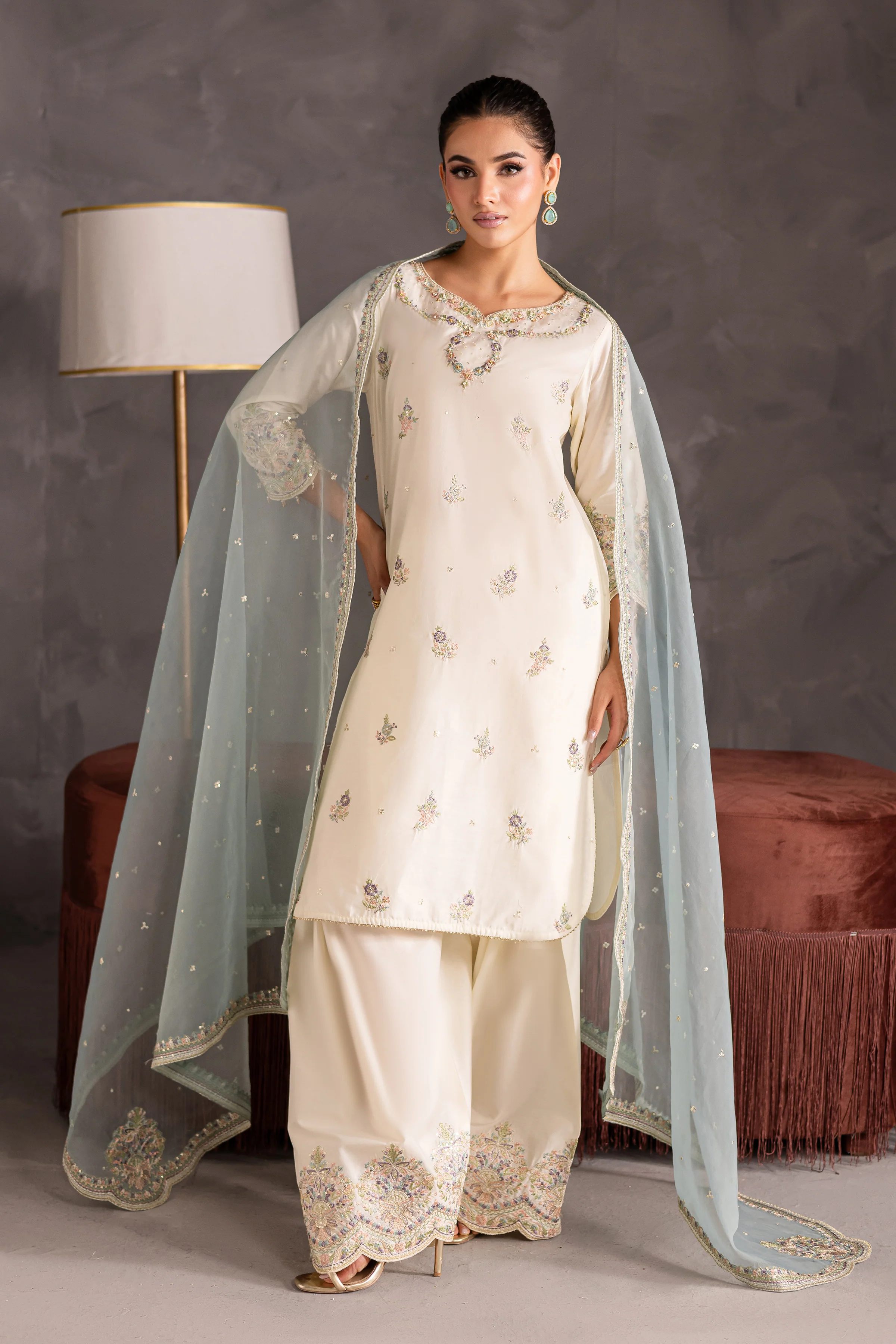 Creamy 3pc - Festive Luxe Pret - Image 3