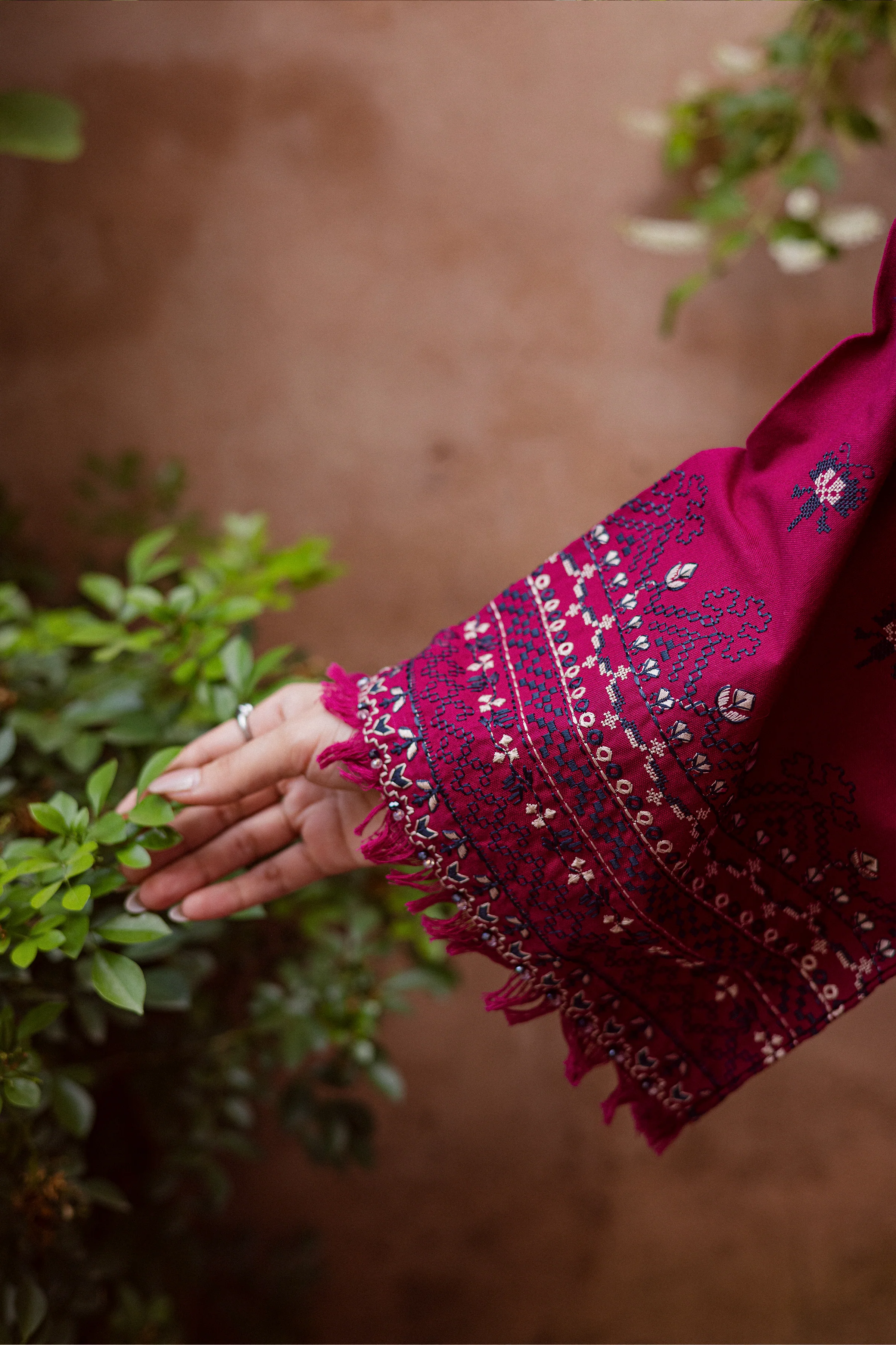 CrossWord Pink 2Pc - Embroidered Khaddar Dress - Image 7