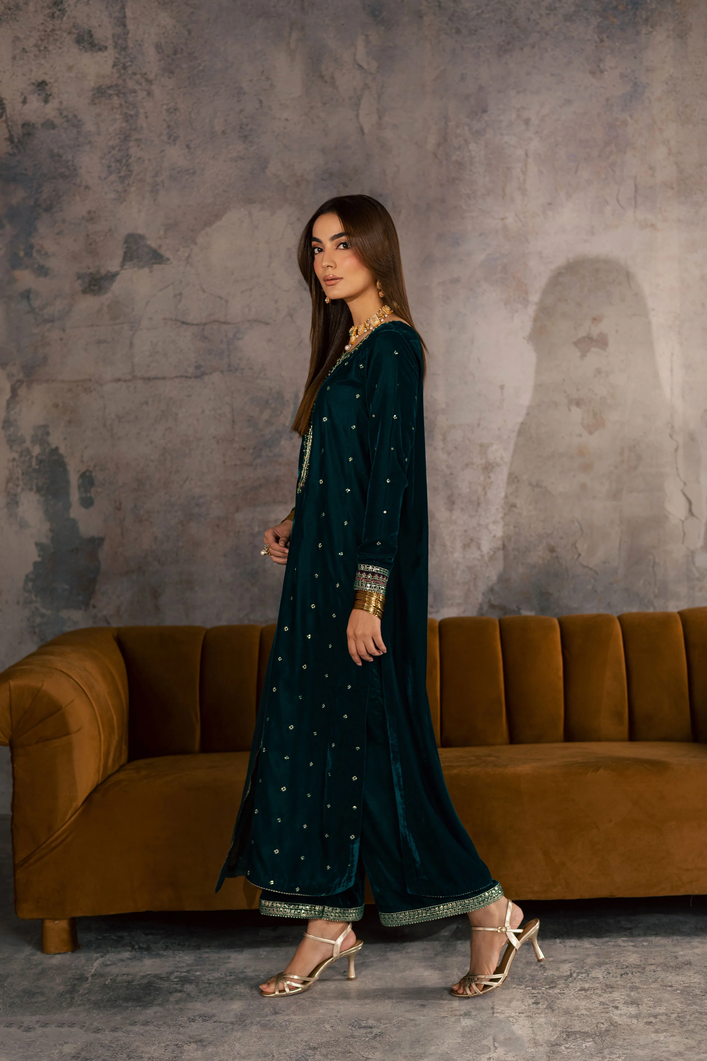 Cyan Westeria 3Pc - Velvet Formal Dress - Image 7