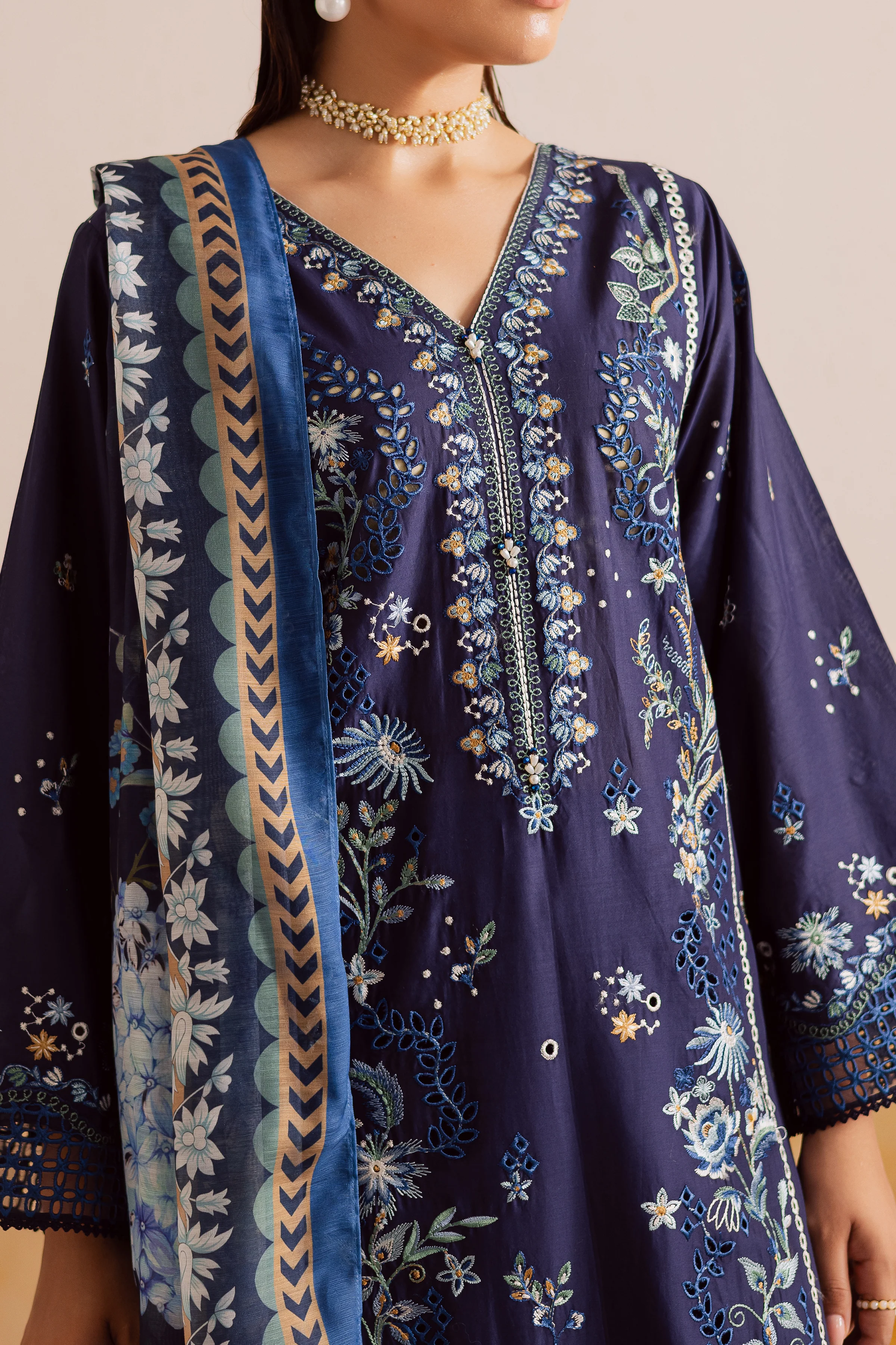 Darya 3Pc - Embroidered Lawn Pret - Image 7