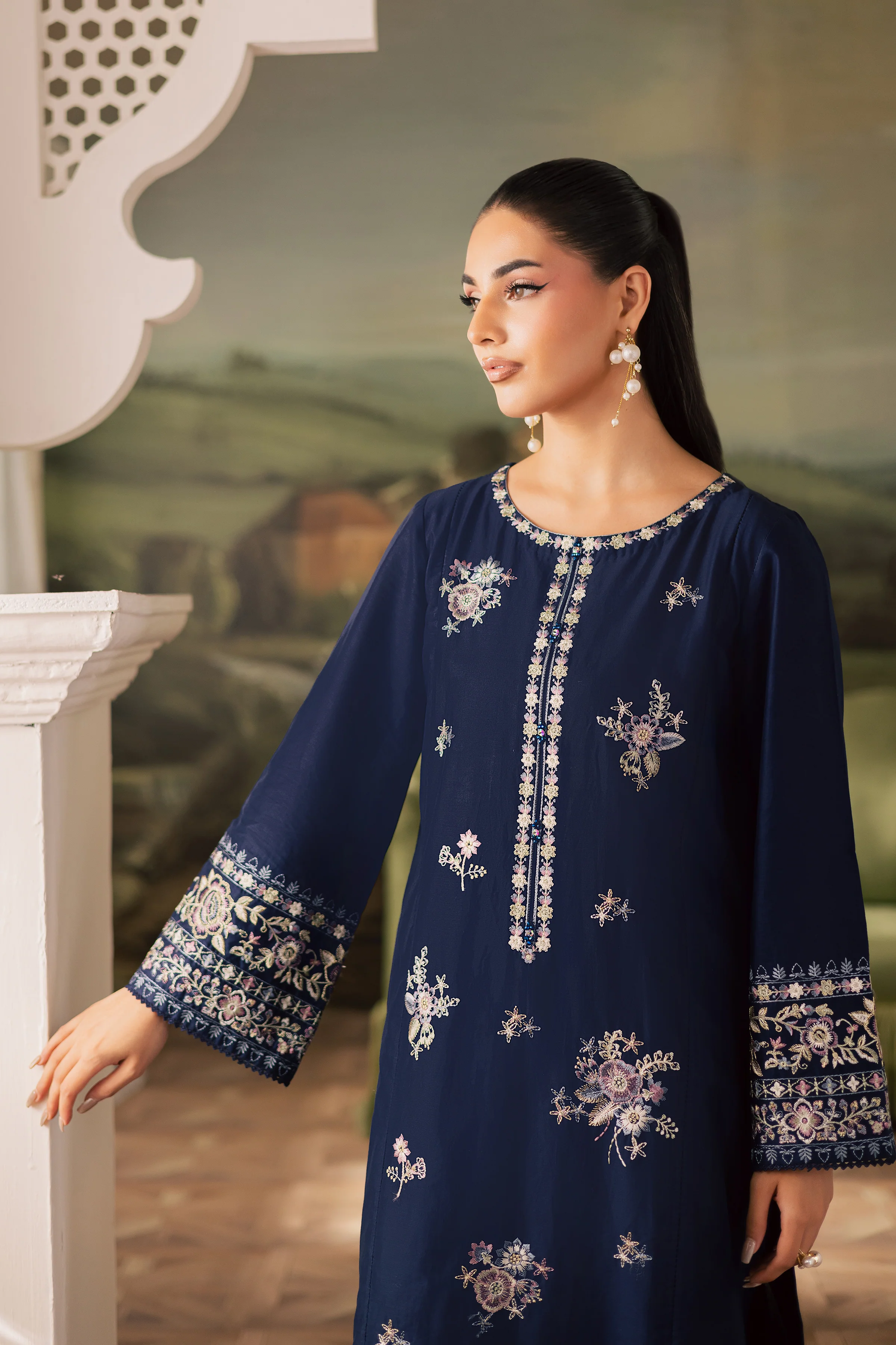 Dazzel Danim 2Pc - Embroidered Lawn Pret - Image 3