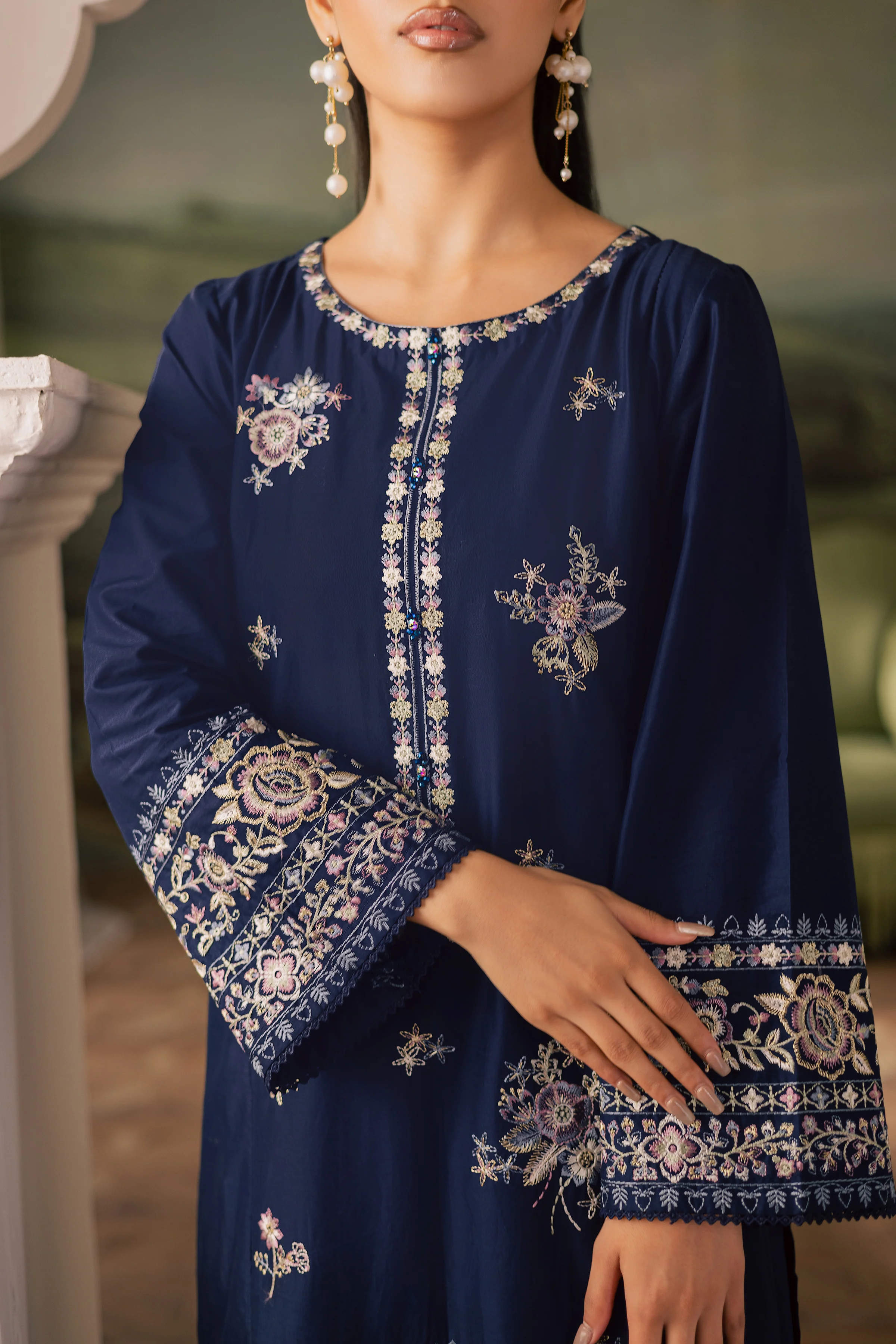 Dazzel Danim 2Pc - Embroidered Lawn Pret - Image 6