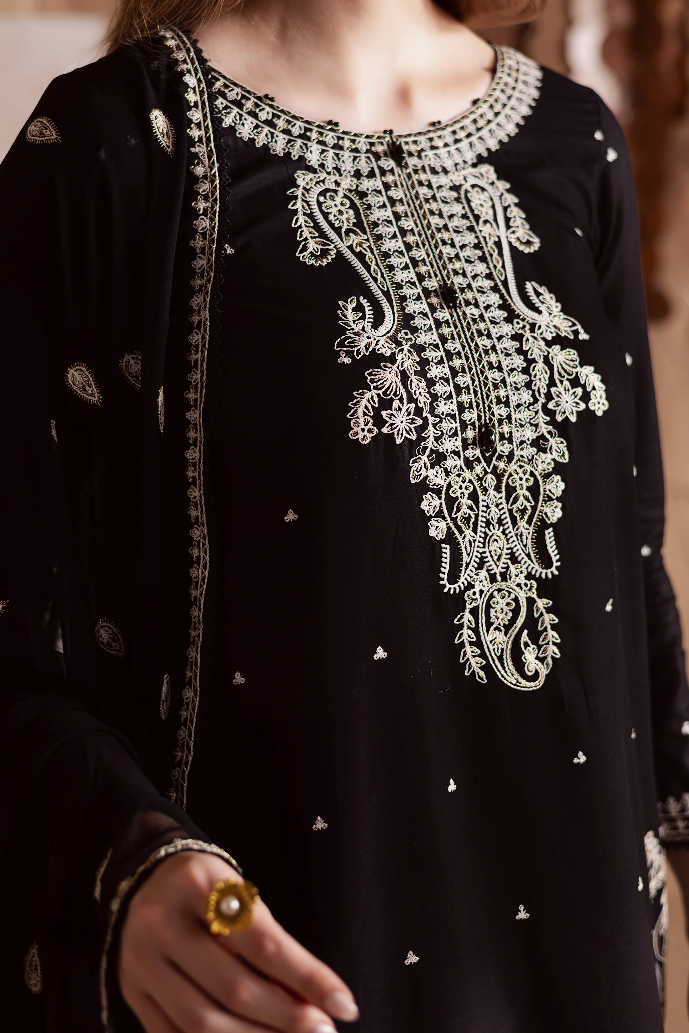 Deep Black 3Pc - Embroidered Lawn Dress - Image 6