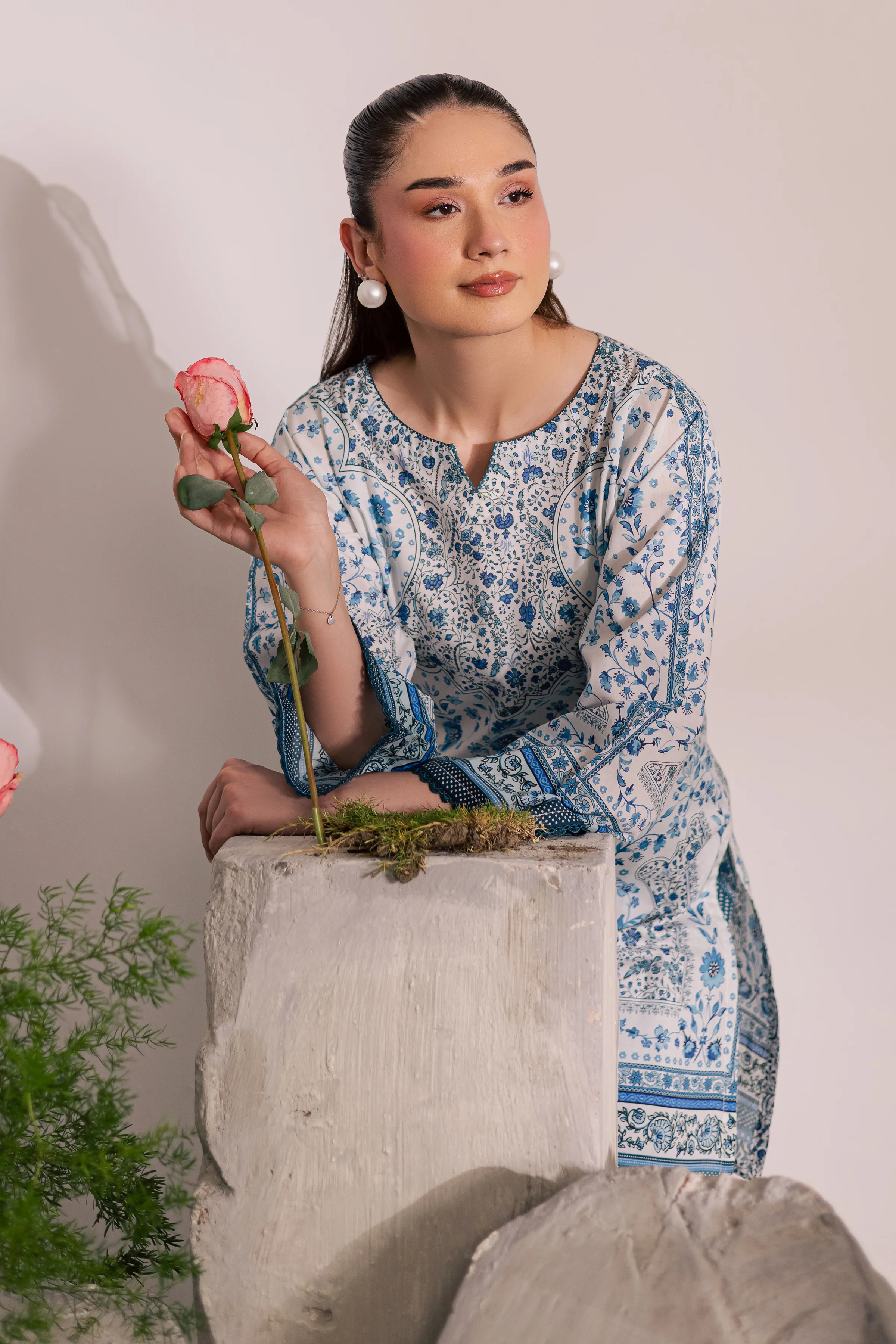 Delara 2Pc - Printed Lawn Dress - Image 3