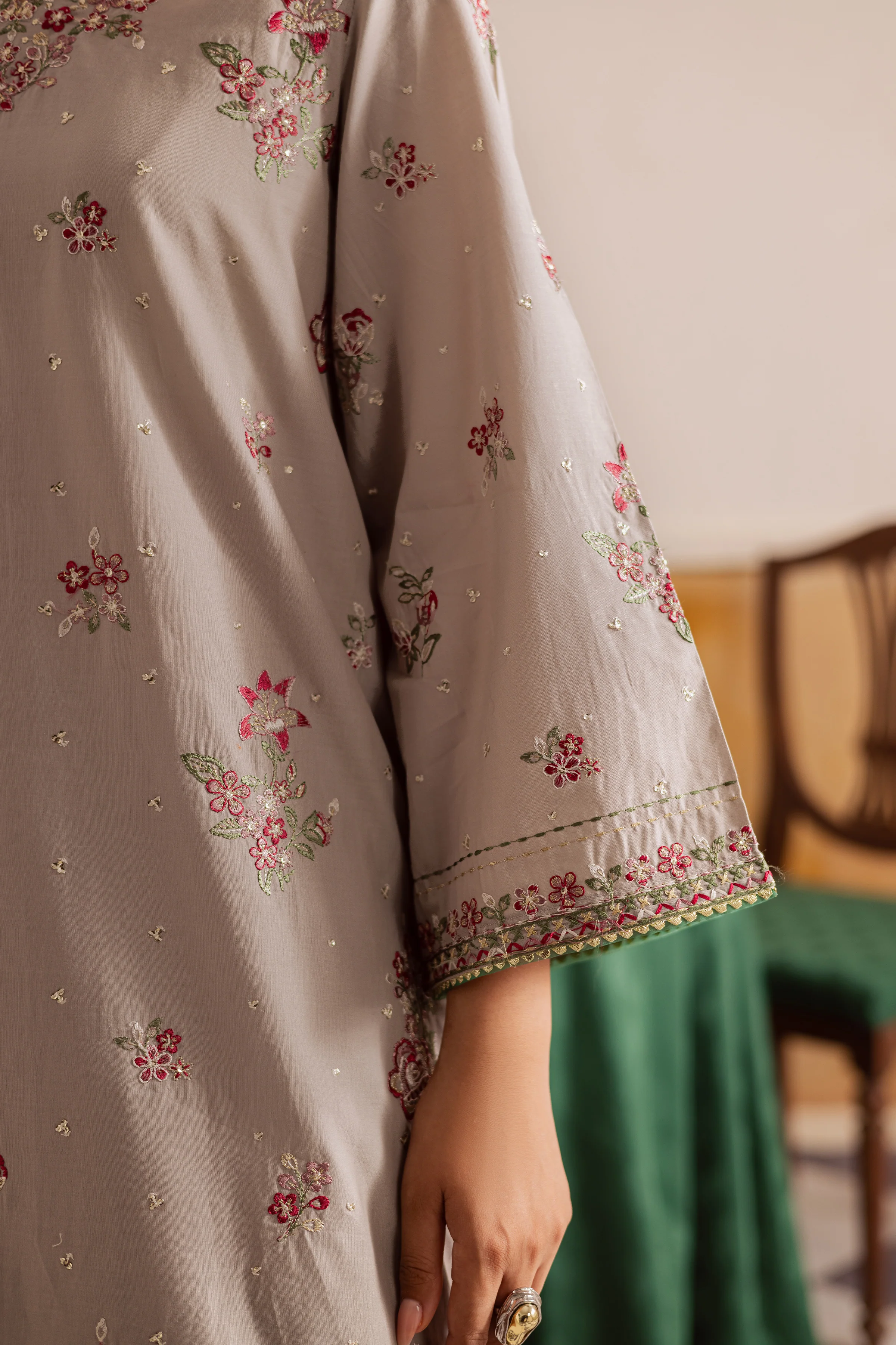Diara 3Pc - Embroidered Lawn Pret - Image 8