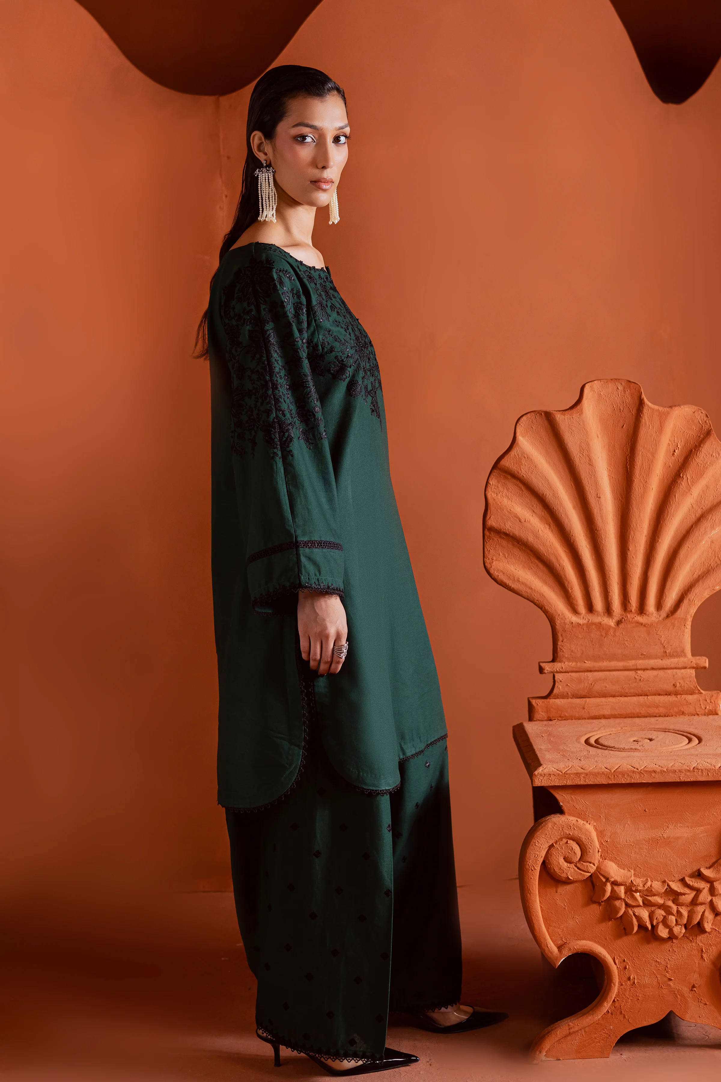 Dippit 2Pc - Embroidered Khaddar Dress - Image 6