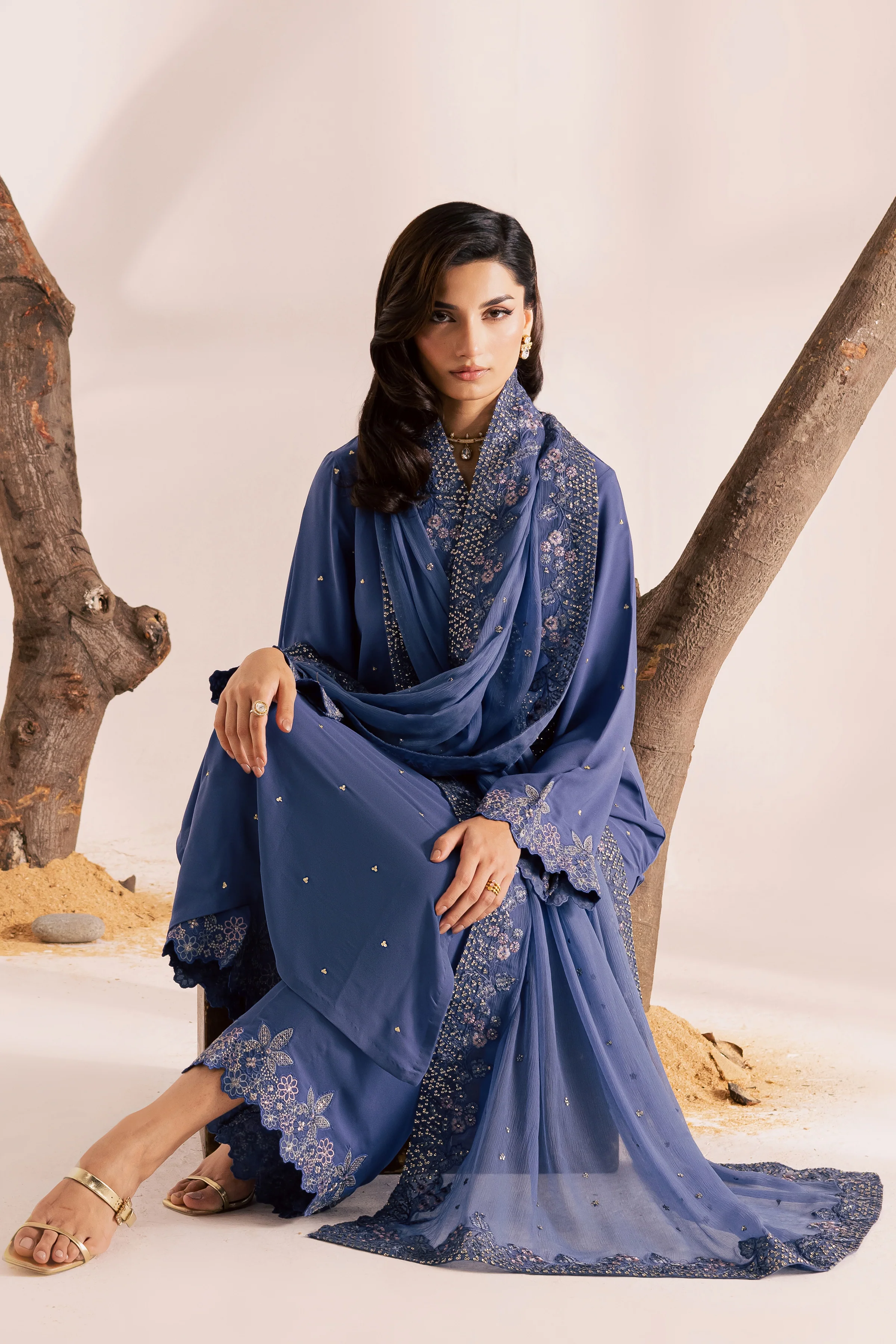 Dolphin 3Pc - Festive Luxe Pret - Image 4