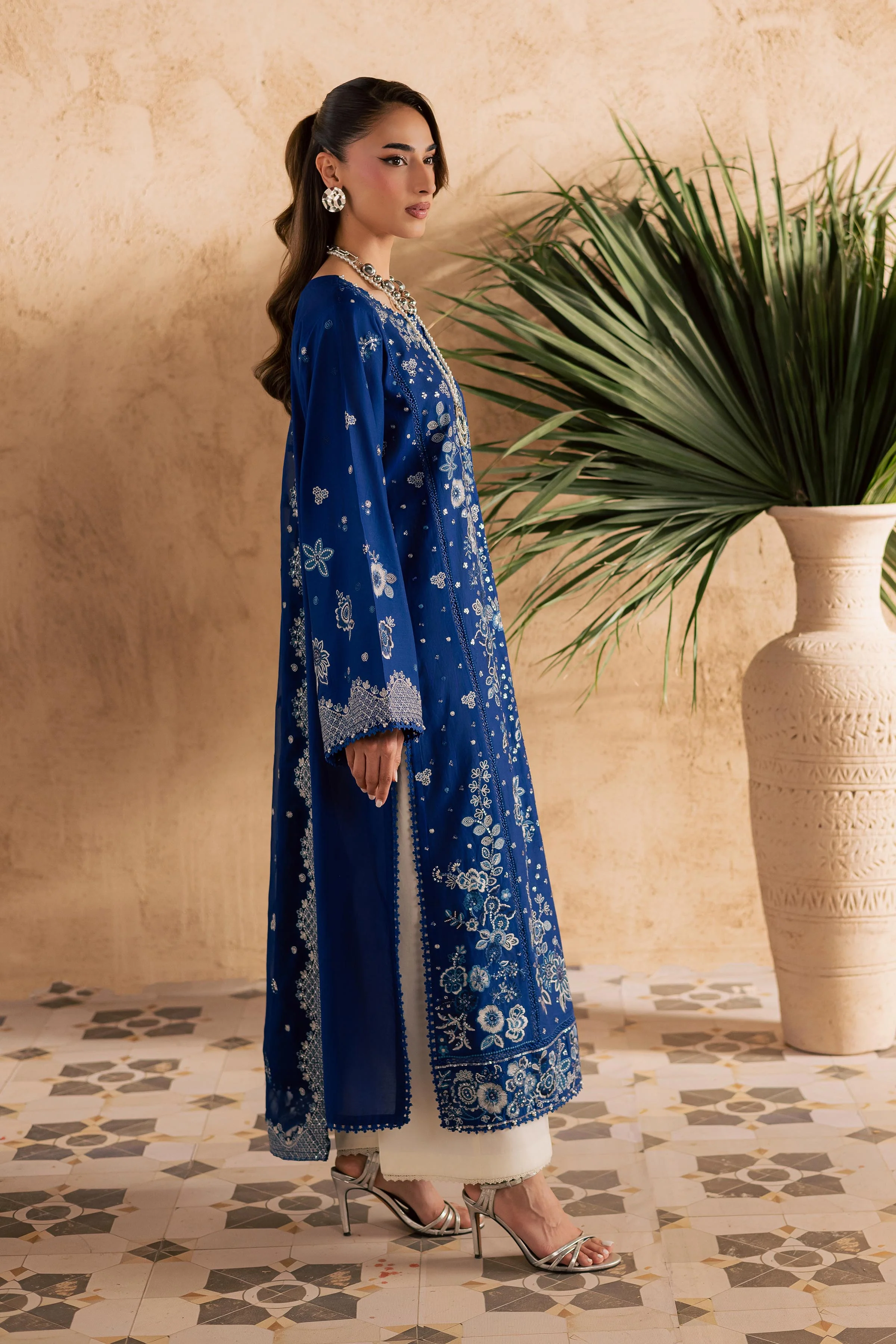 Eirlys 3Pc - Embroidered Festive Pret - Image 9