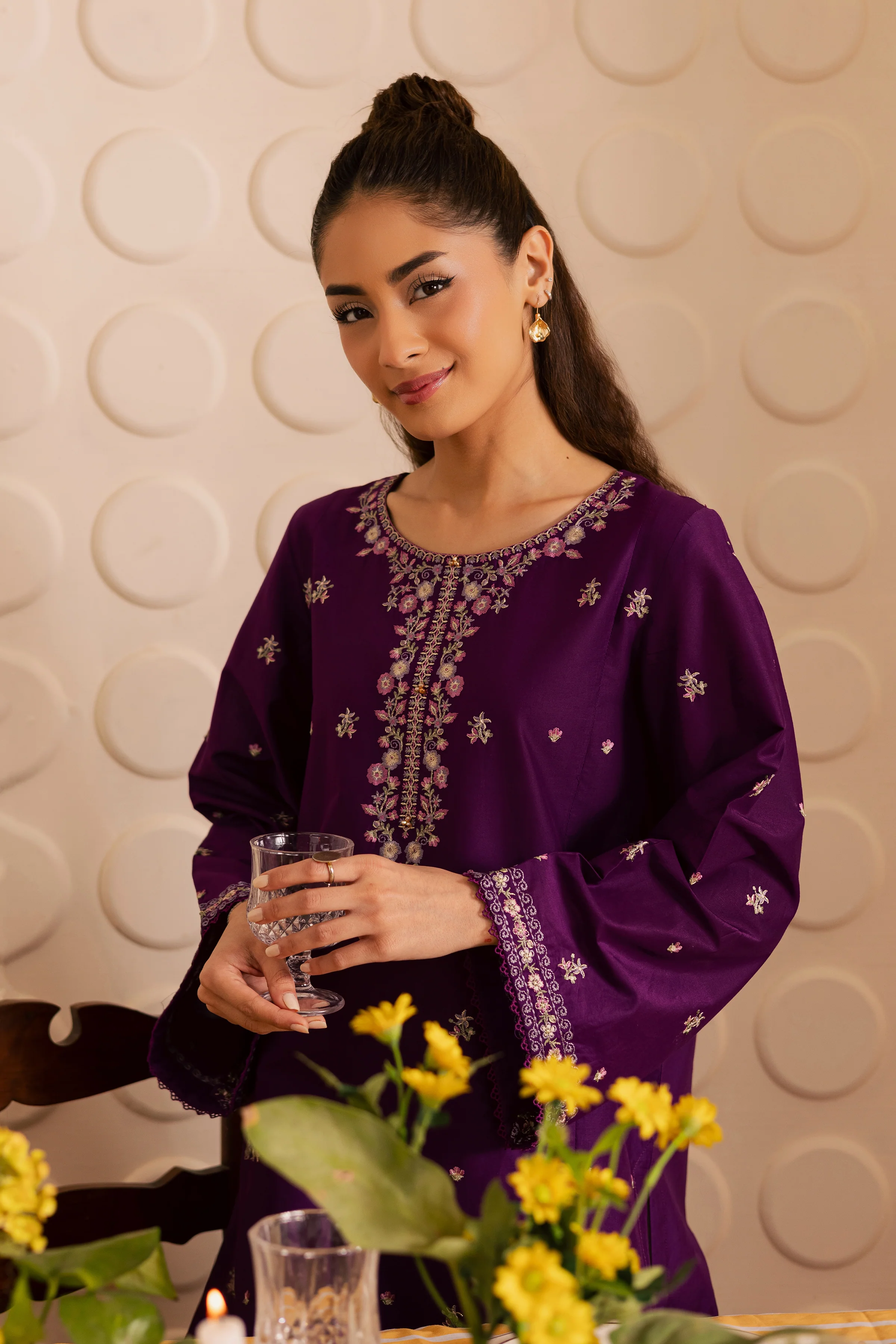 Elaria 2pc - Embroidered Lawn Pret - Image 6