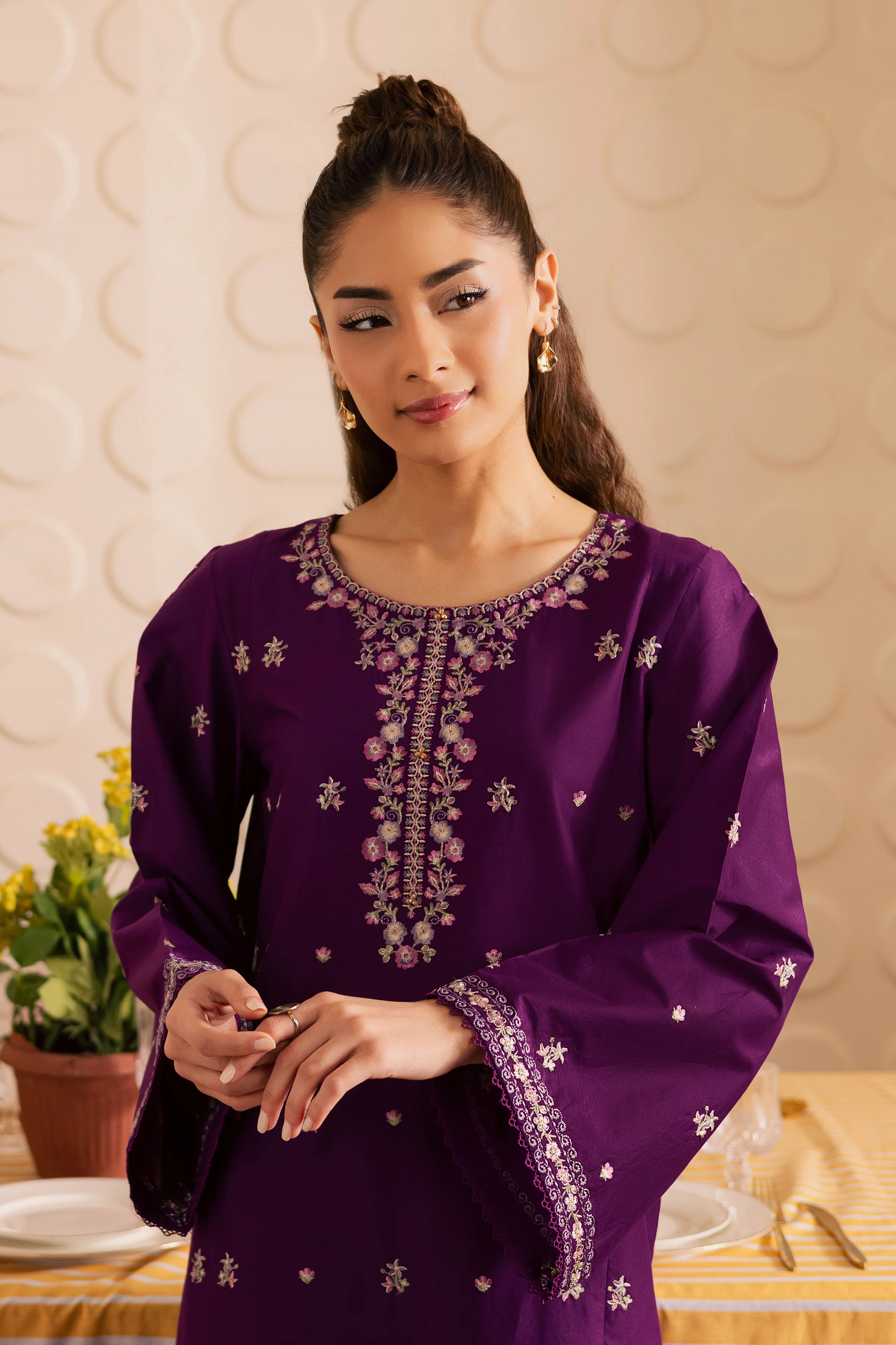 Elaria 2pc - Embroidered Lawn Pret - Image 7