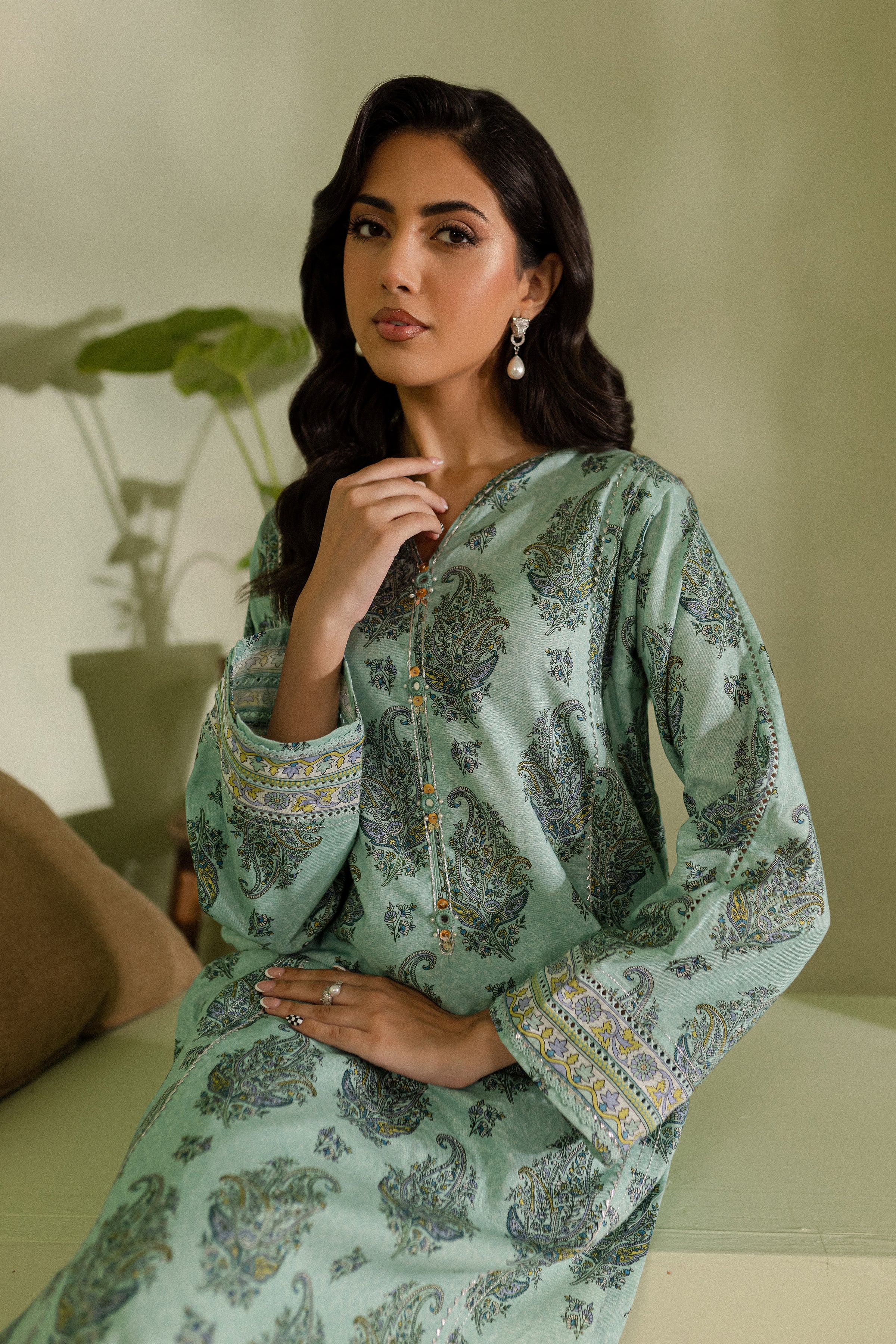 Fris 2Pc - Printed Khaddar Dress - Image 2