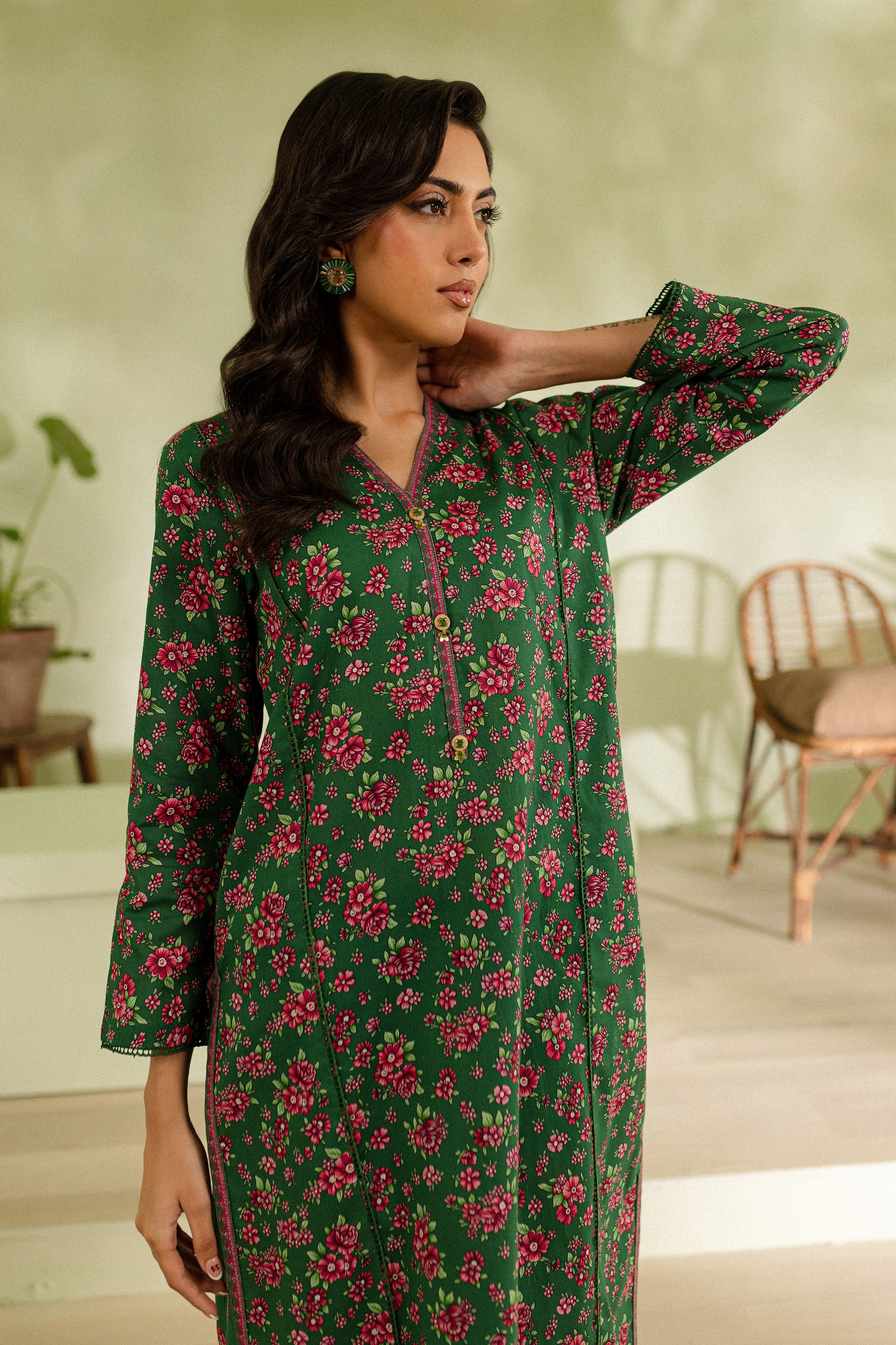Green Pearl 2pc - Printed Khaddar Dress - Image 4