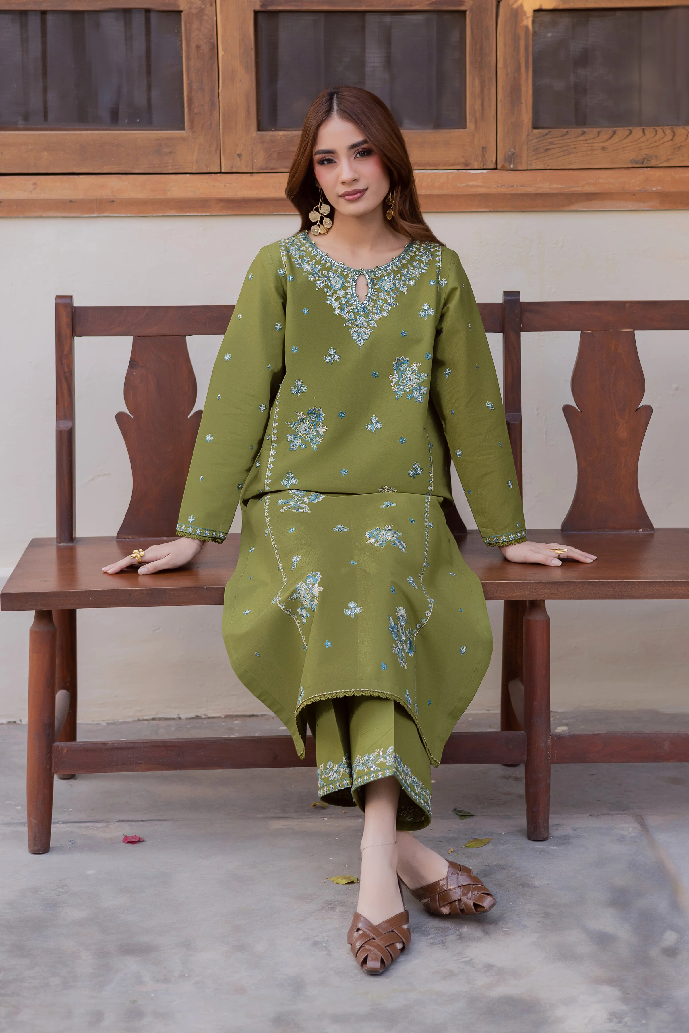Green Rosa 2Pc - Embroidered Khaddar Dress - Image 3