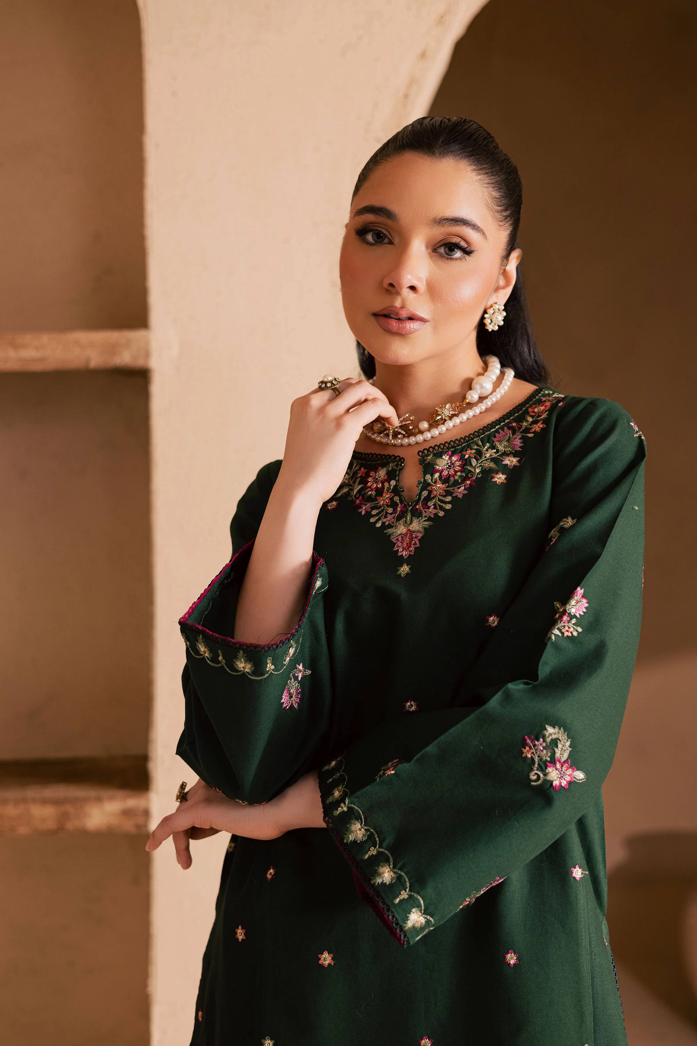 Green Shine 2Pc - Embroidered Khaddar Dress - Image 2