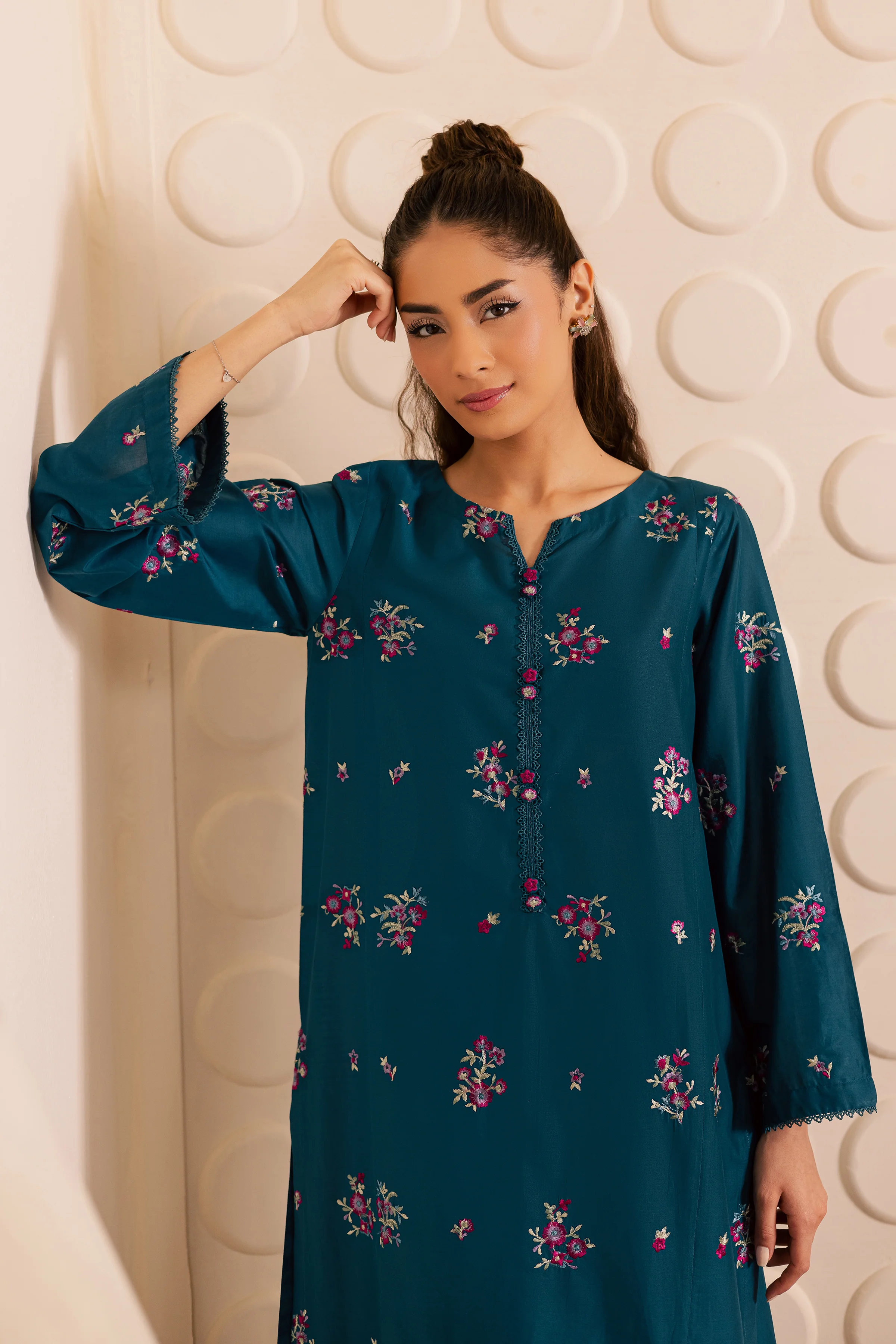 Hyacinth 2Pc - Embroidered Lawn Pret - Image 2