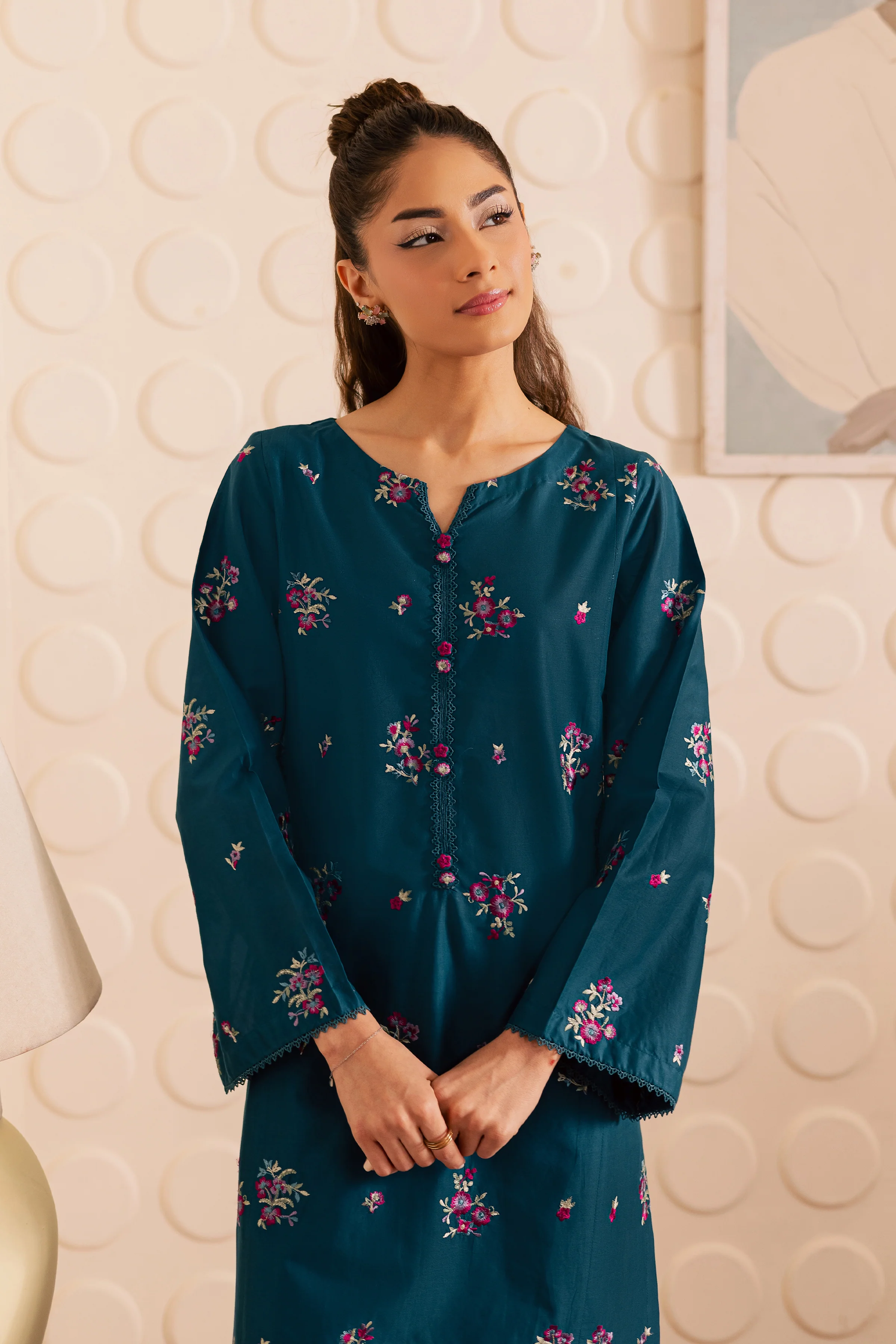 Hyacinth 2Pc - Embroidered Lawn Pret - Image 3
