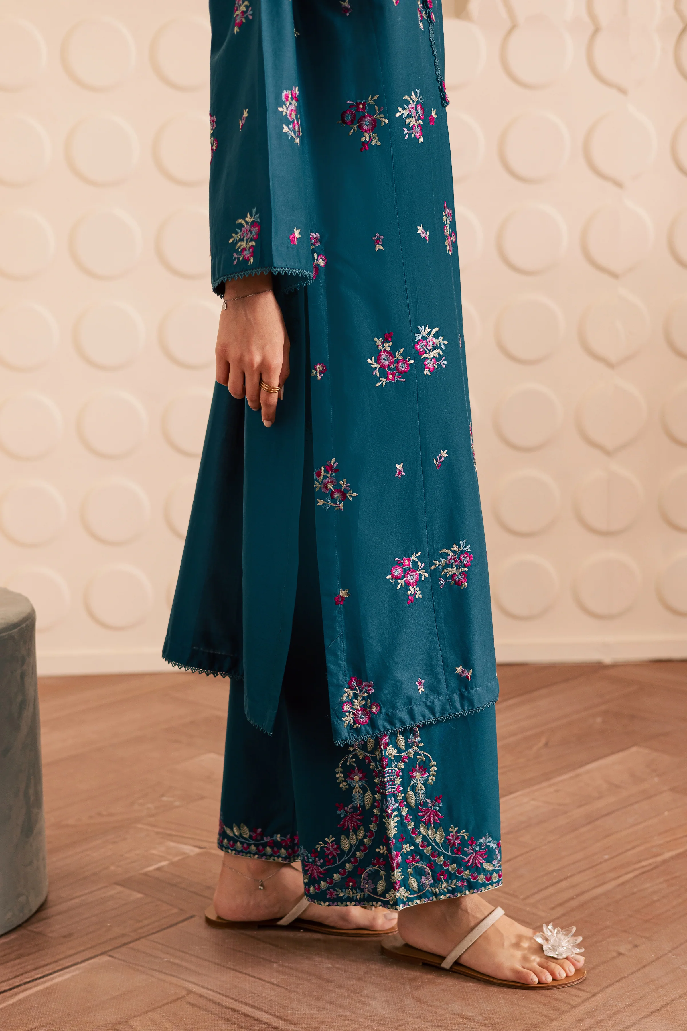 Hyacinth 2Pc - Embroidered Lawn Pret - Image 8