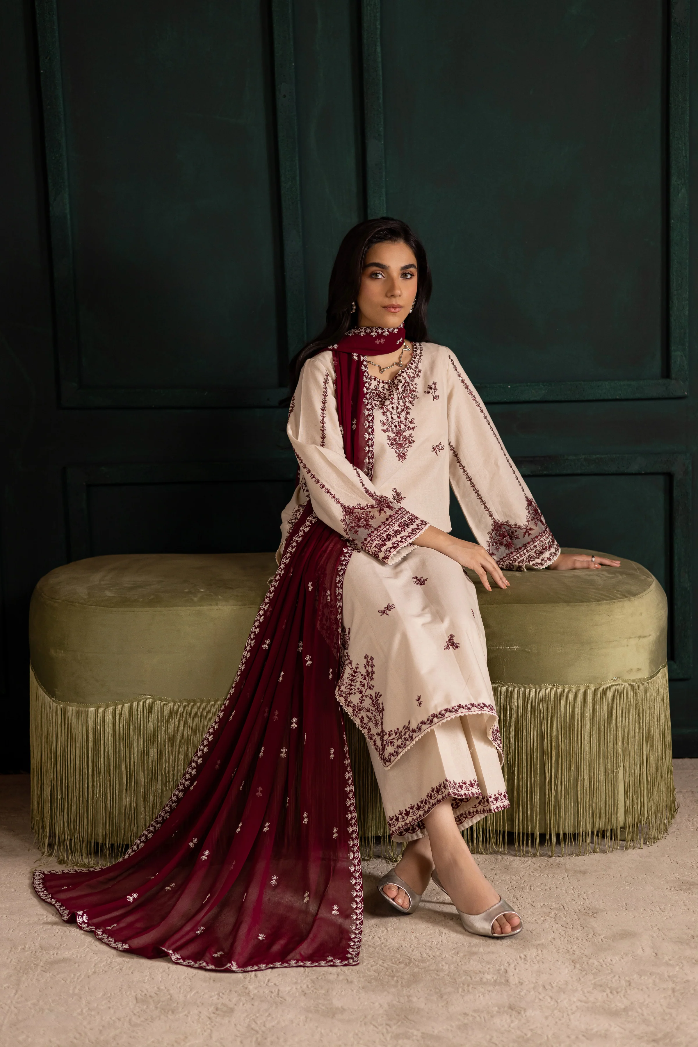 Ivory Rua 3Pc - Embroidered Khaddar Dress - Image 4