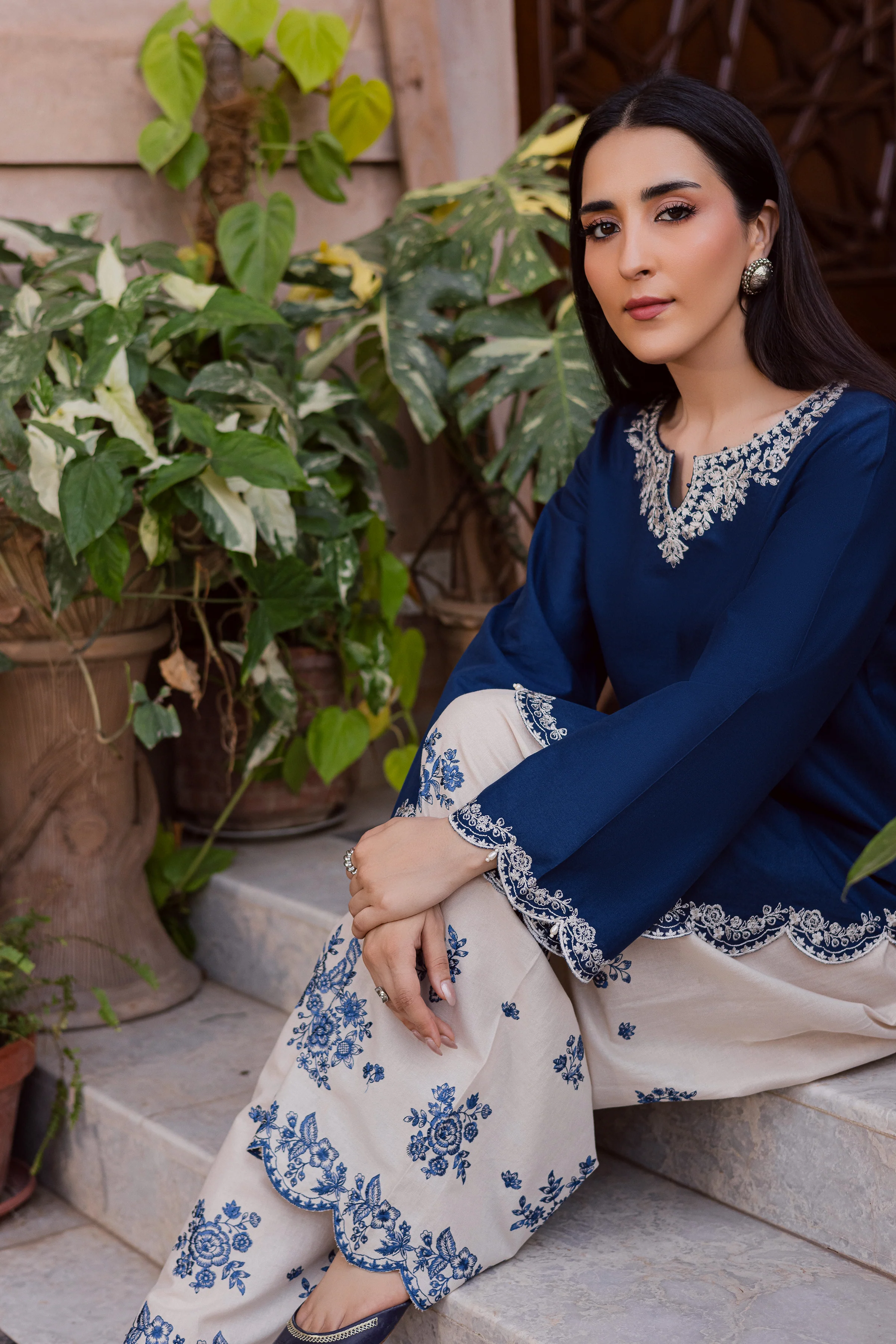 Jeno 2Pc - Embroidered Khaddar Dress - Image 4