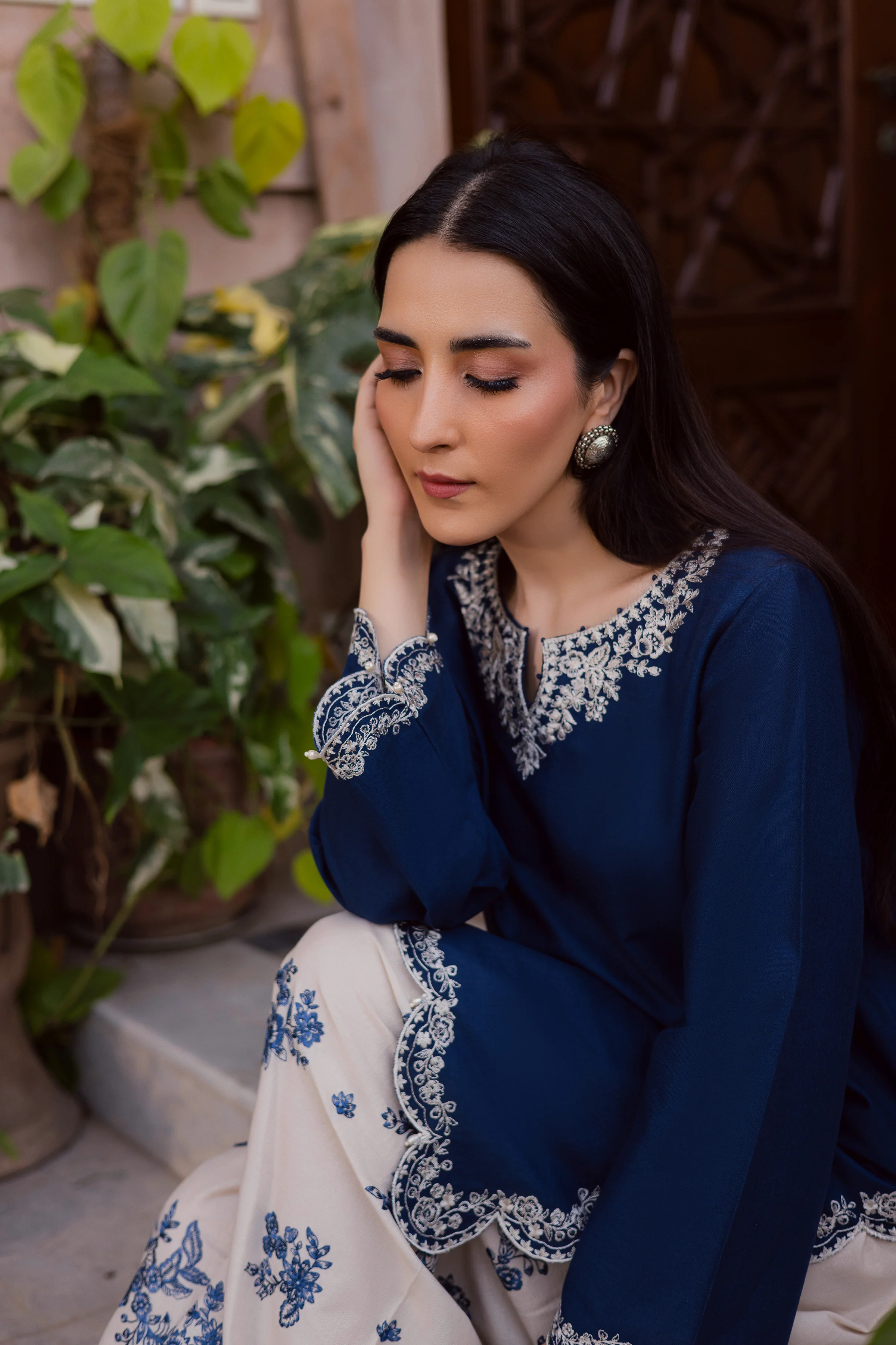 Jeno 2Pc - Embroidered Khaddar Dress - Image 5